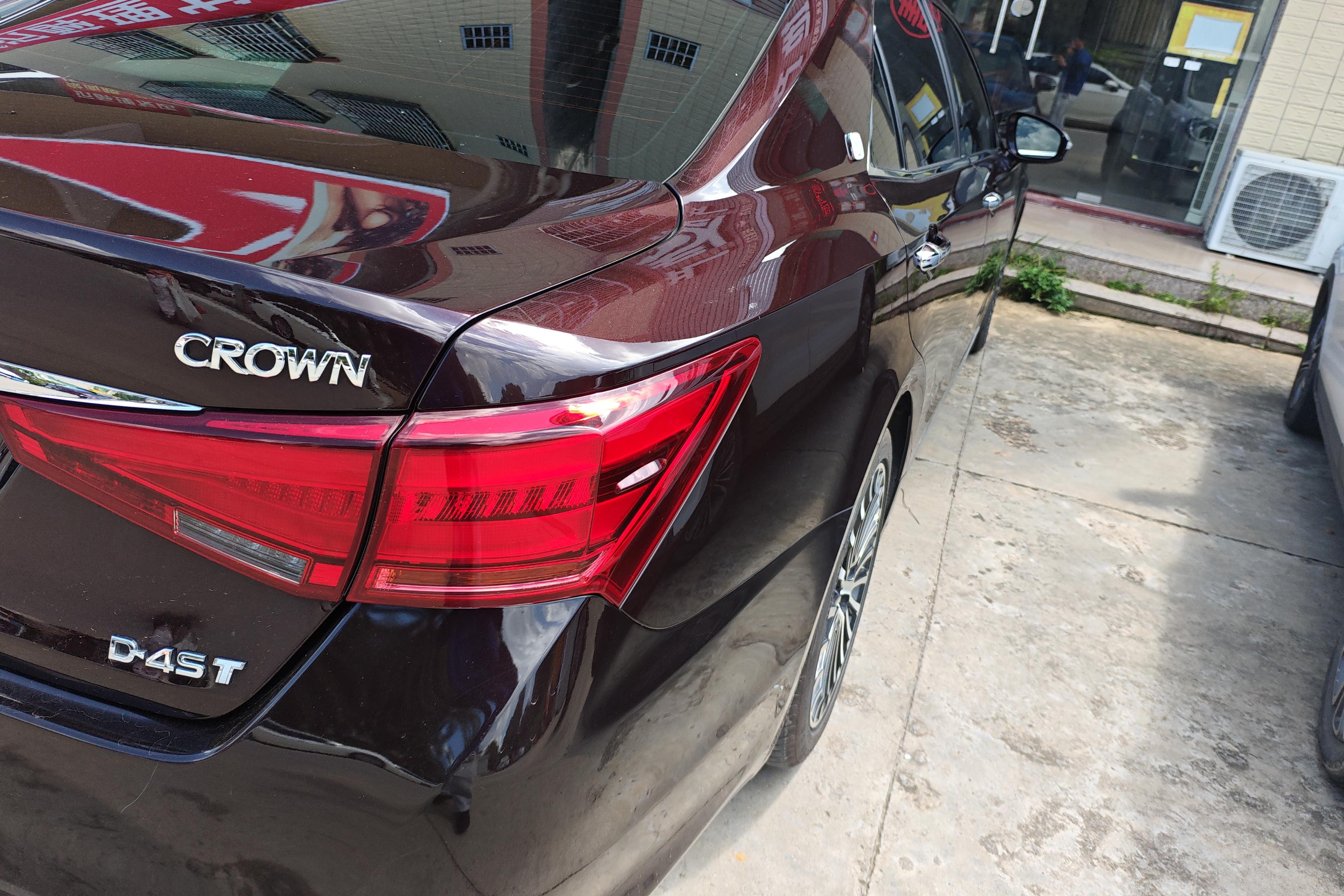 丰田皇冠 2018款 2.0T 自动 后驱 运动版 (国Ⅴ) 