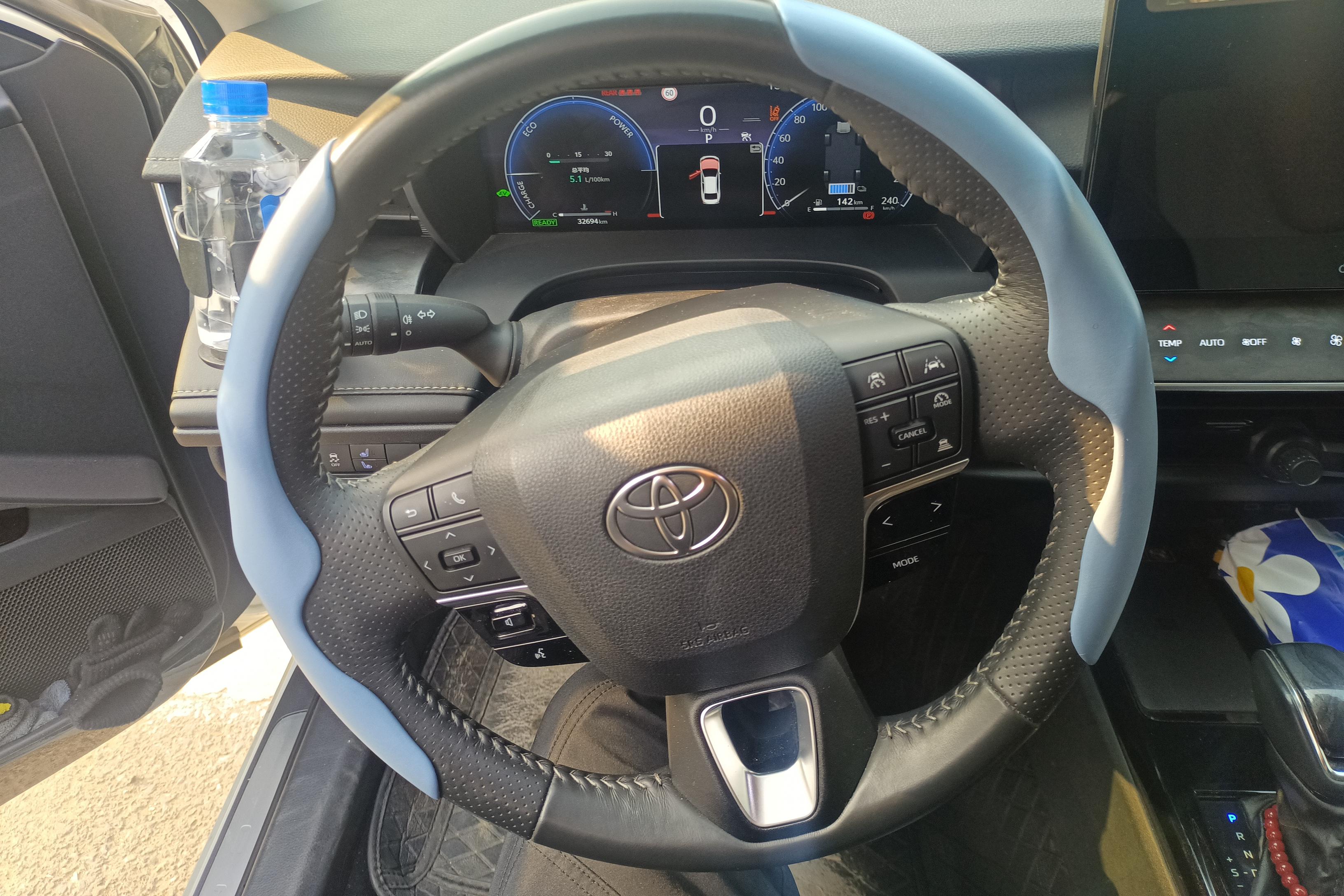 丰田凯美瑞 2024款 2.0L 自动 尊贵版 (国Ⅵ) 