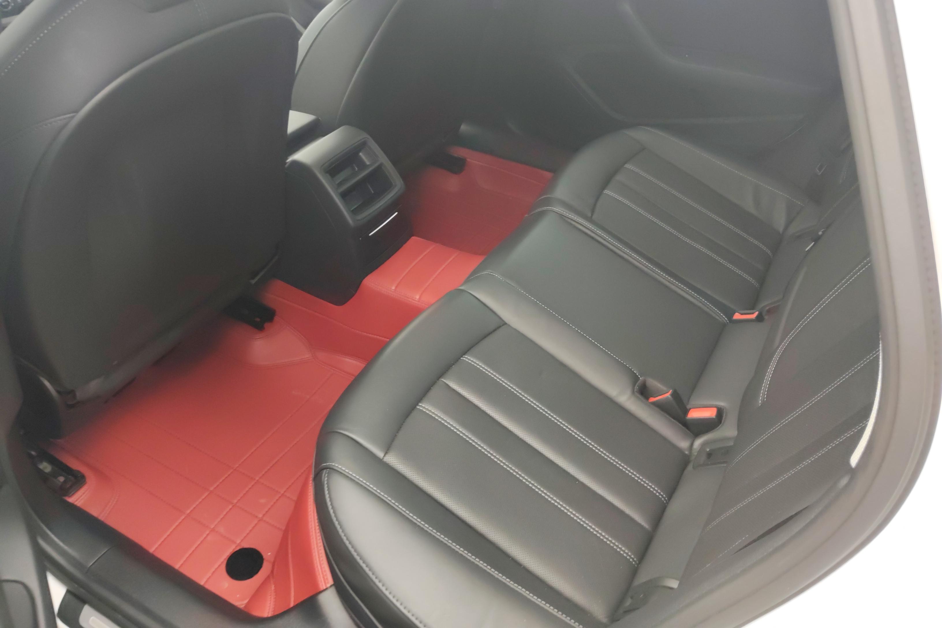 奥迪A4L 40TFSI 2022款 2.0T 自动 前驱 时尚动感型 (国Ⅵ) 