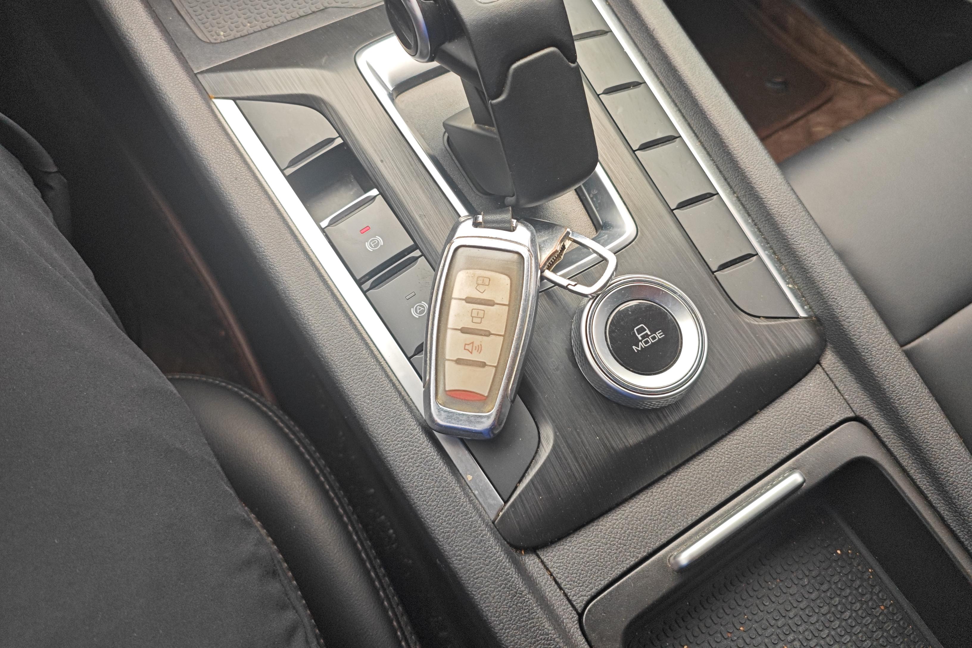 长城炮 商用版 2023款 2.0T 手动 精英型标箱 (国Ⅵ) 