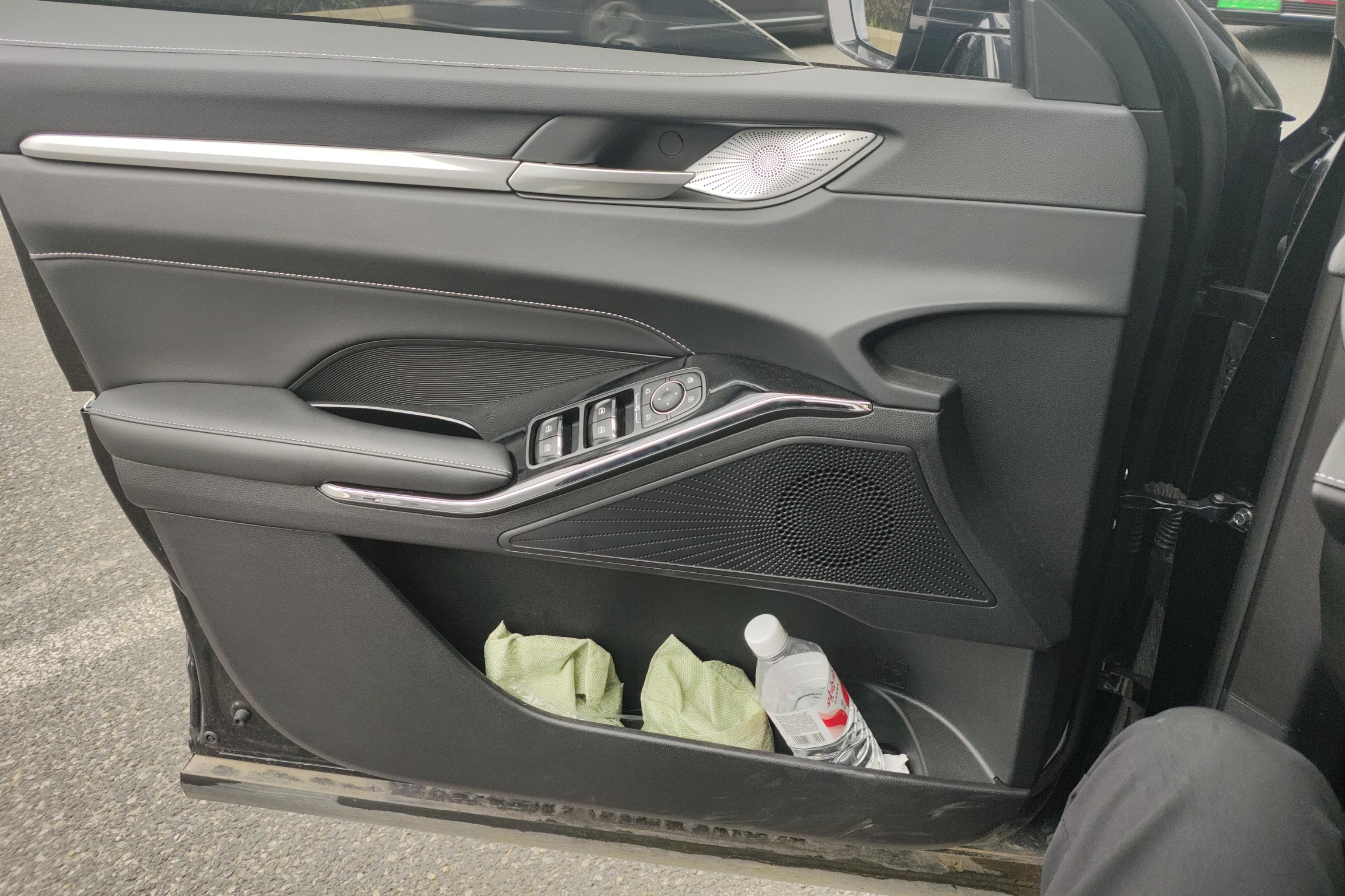 哈弗哈弗H6 2024款 1.5T 自动 前驱 经典版 (国Ⅵ) 