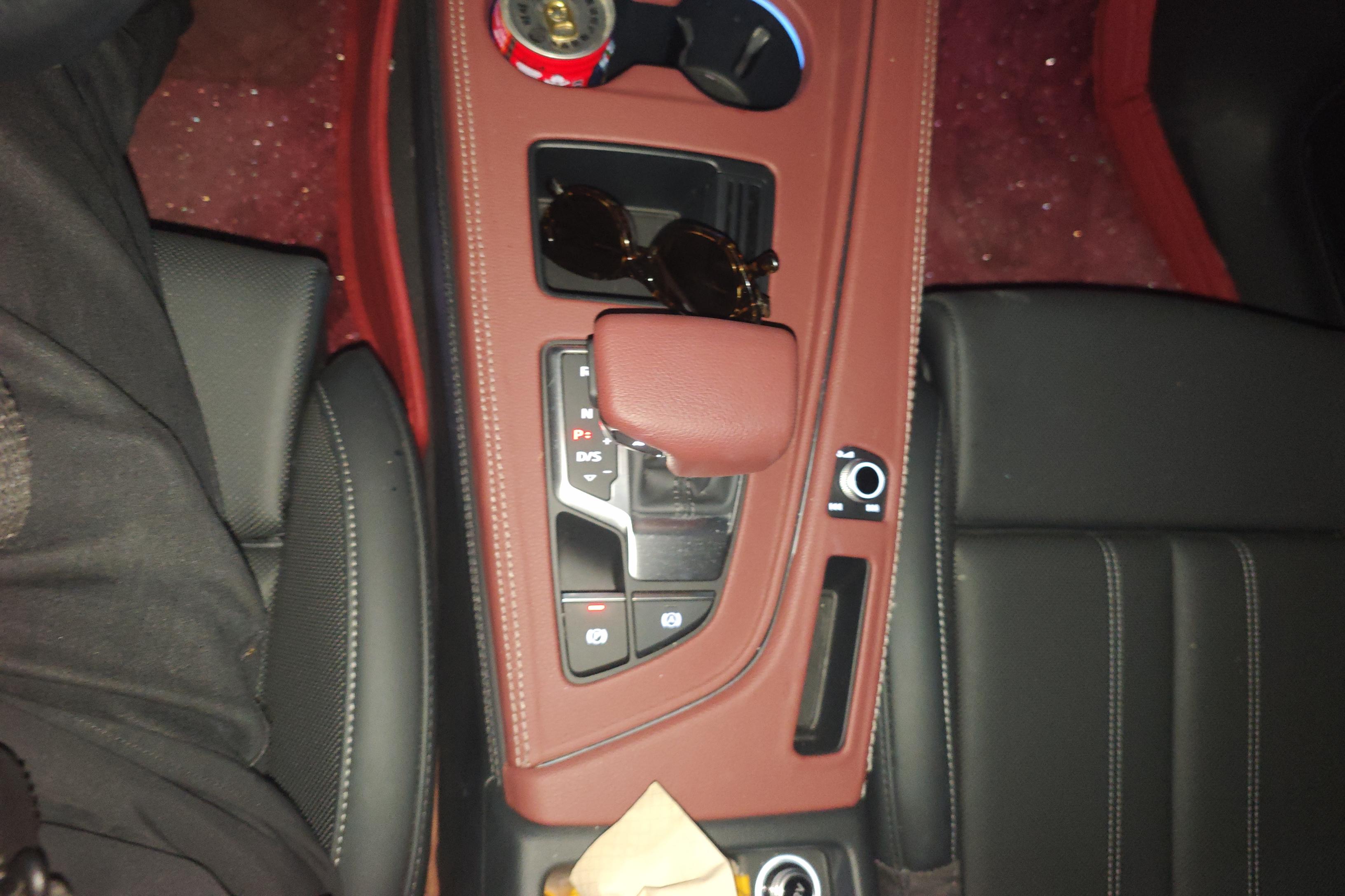奥迪A4L 40TFSI 2024款 2.0T 自动 前驱 豪华动感型 (国Ⅵ) 