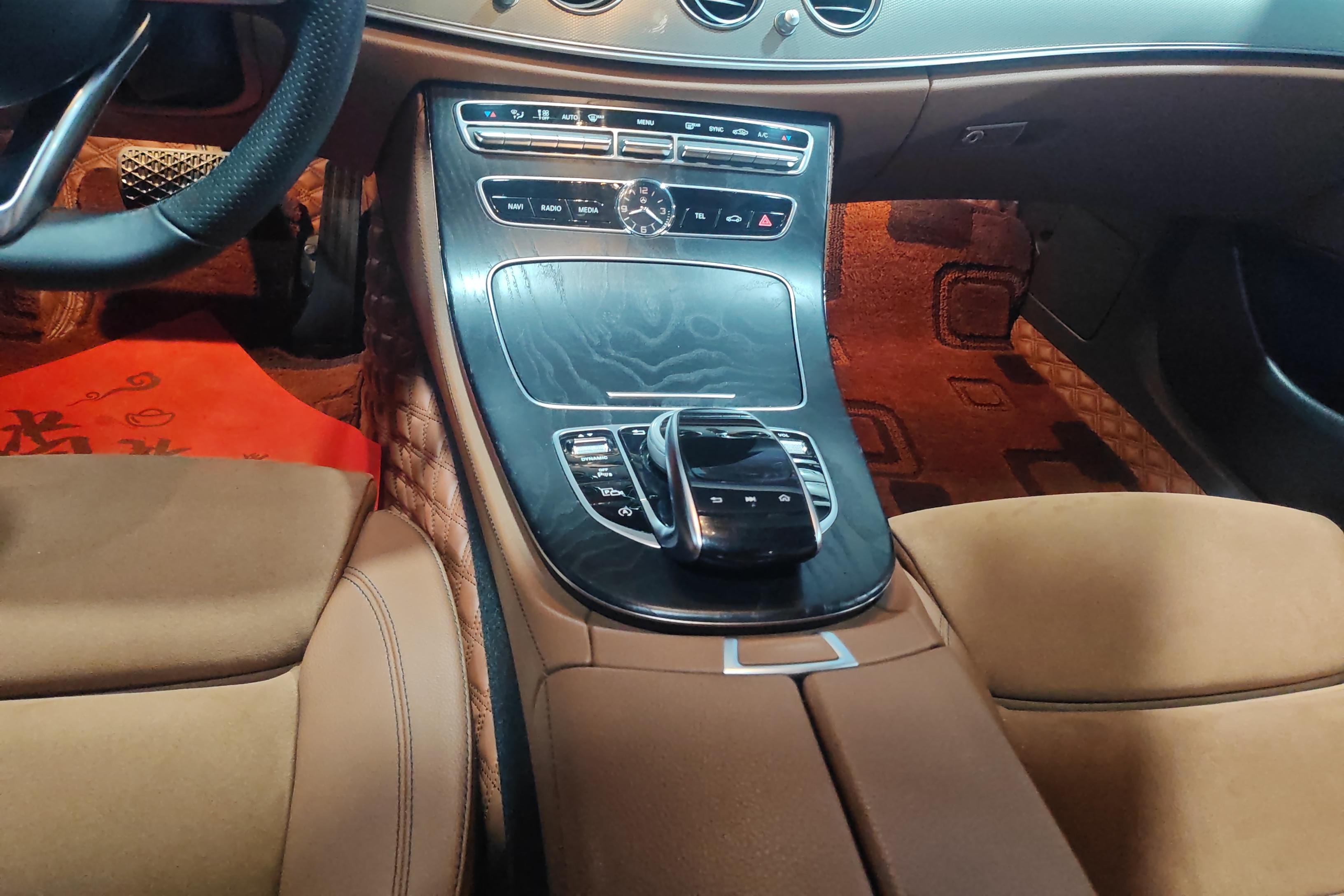 奔驰E级 E200 2018款 2.0T 自动 后驱 运动型 (国Ⅴ) 