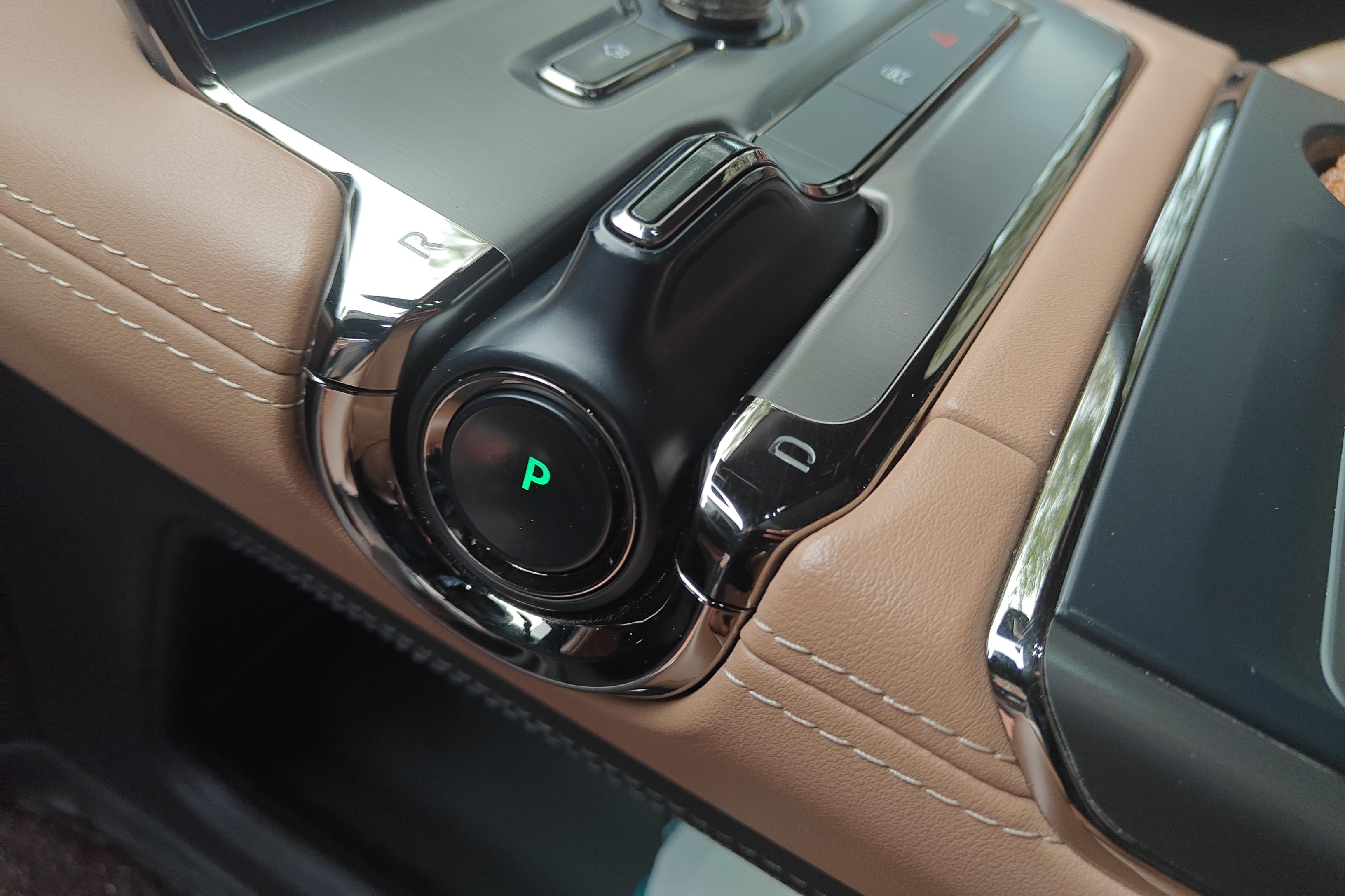 蔚来ES6 2020款 70kWh420km四驱 纯电动 运动版420KM 