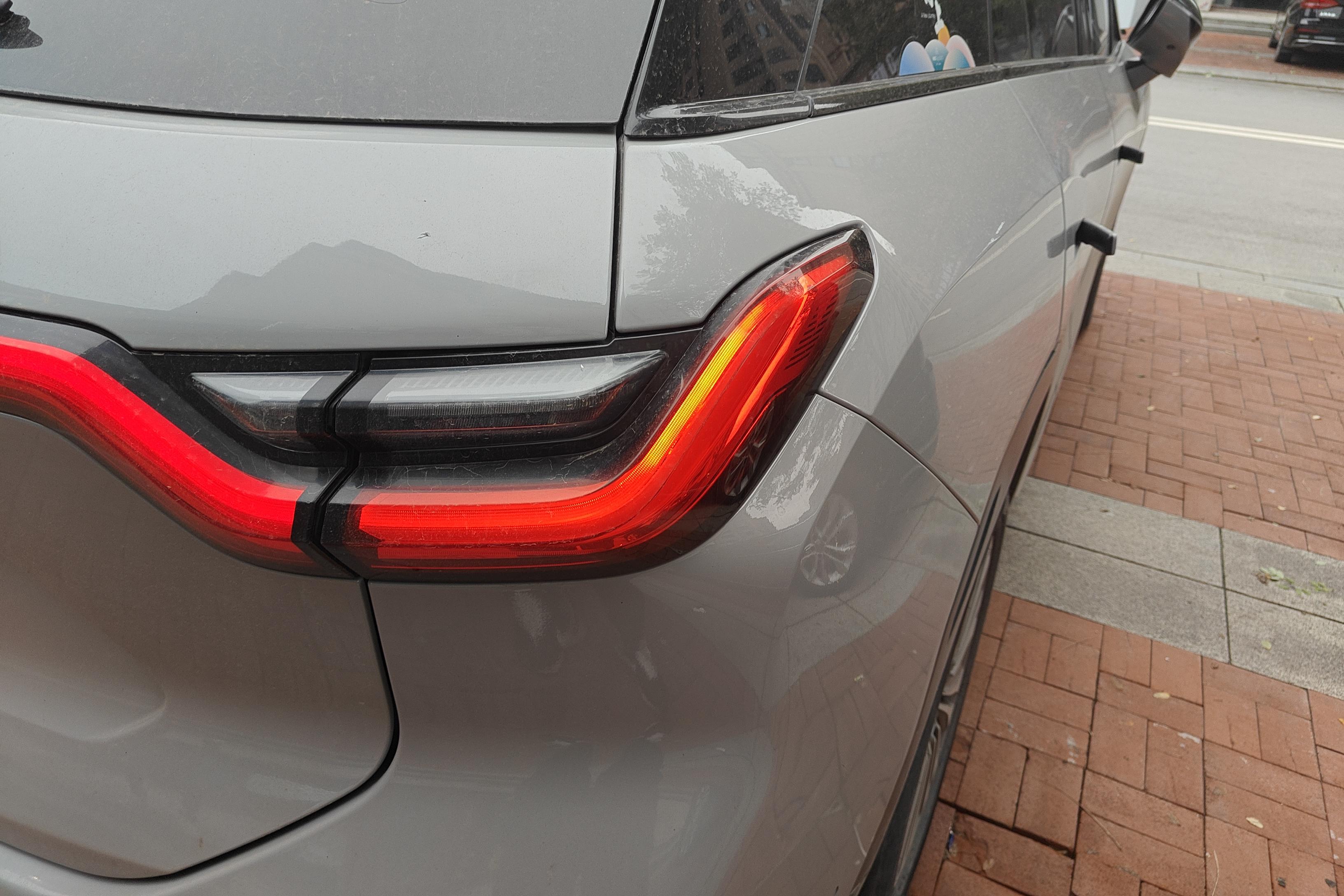 蔚来ES6 2020款 70kWh420km四驱 纯电动 运动版420KM 