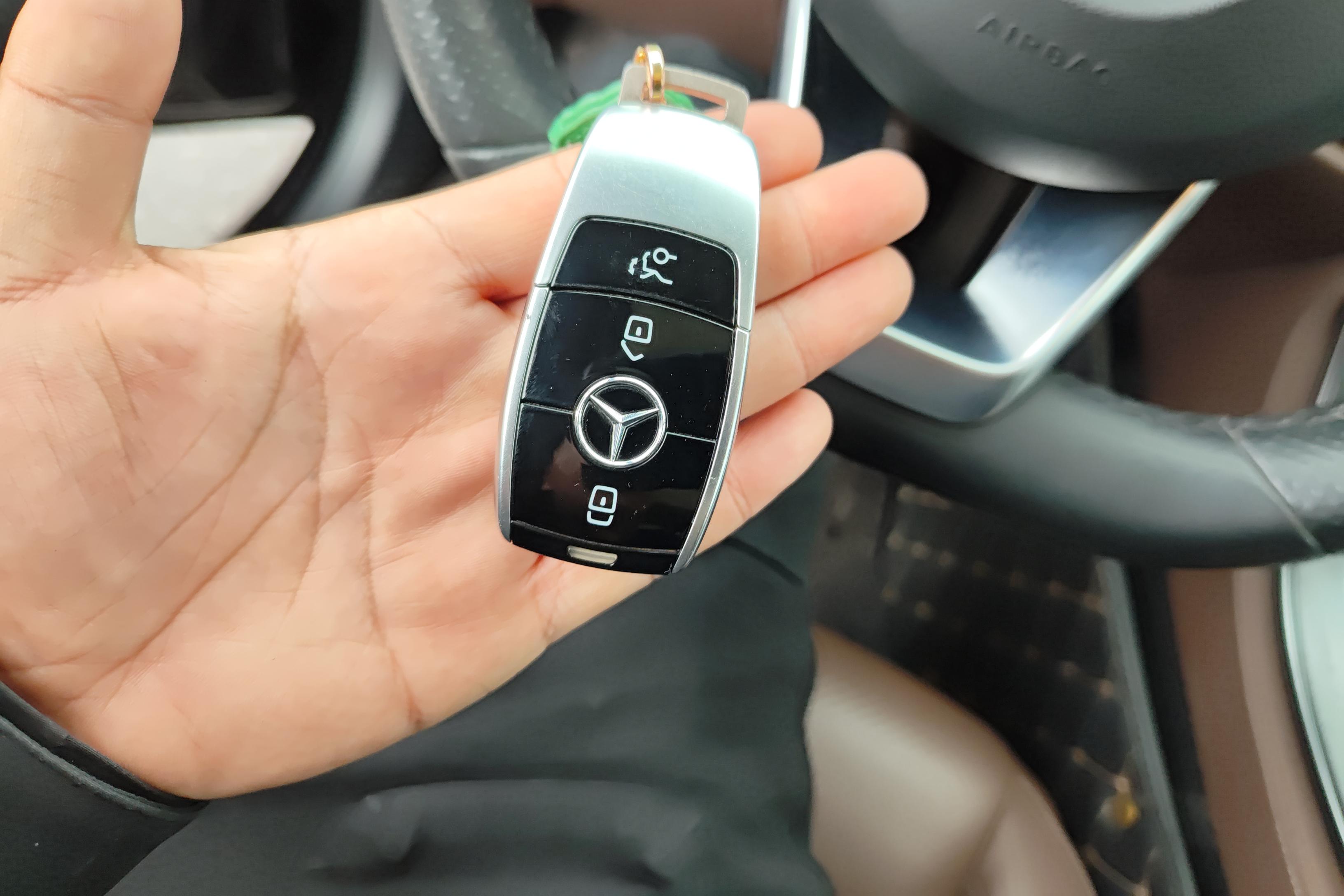 奔驰E级 E300L 2018款 2.0T 自动 后驱 运动豪华型改款 (国Ⅴ) 