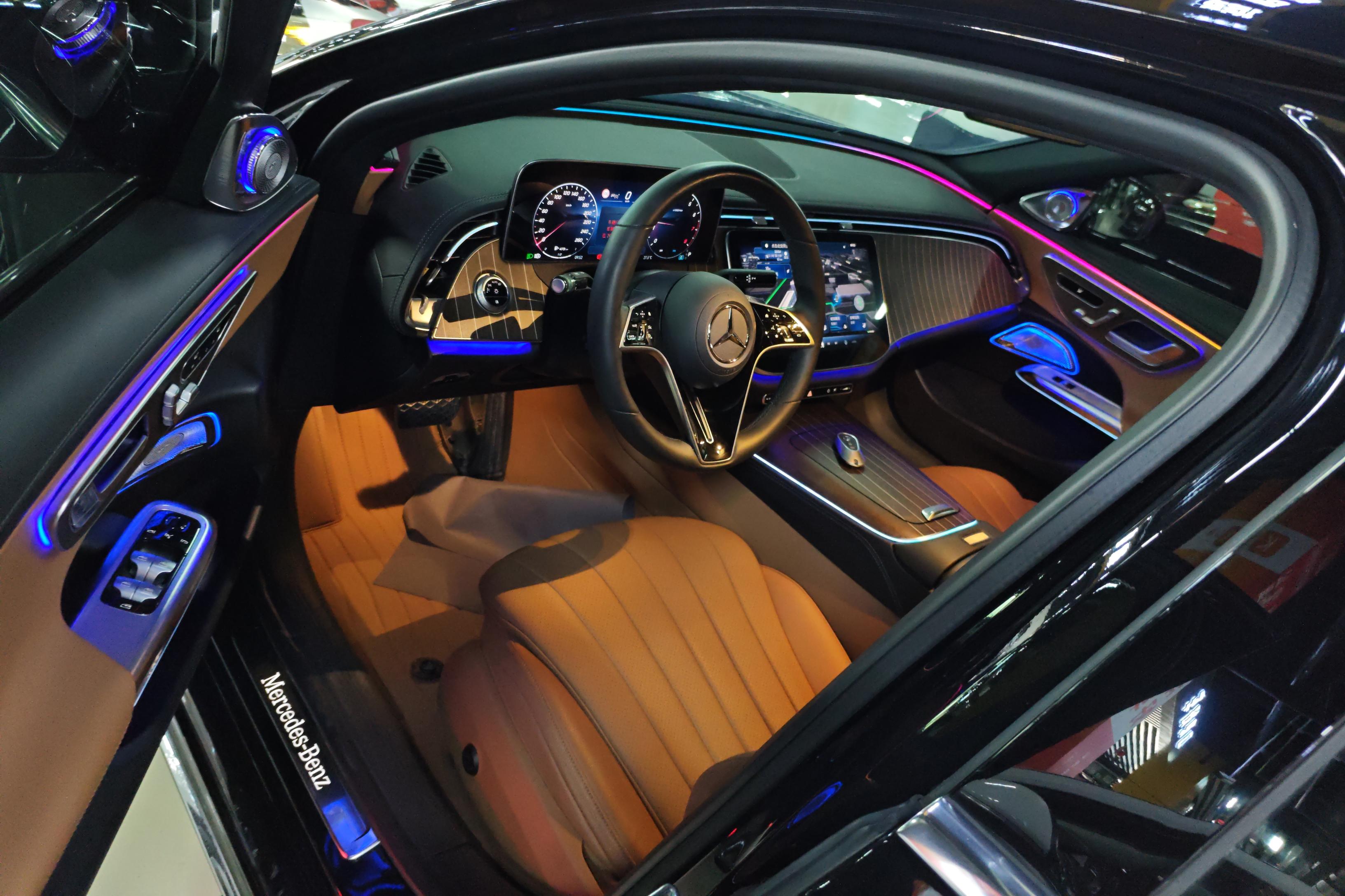 奔驰E级 E300L 2024款 2.0T 自动 后驱 时尚型 (国Ⅵ) 