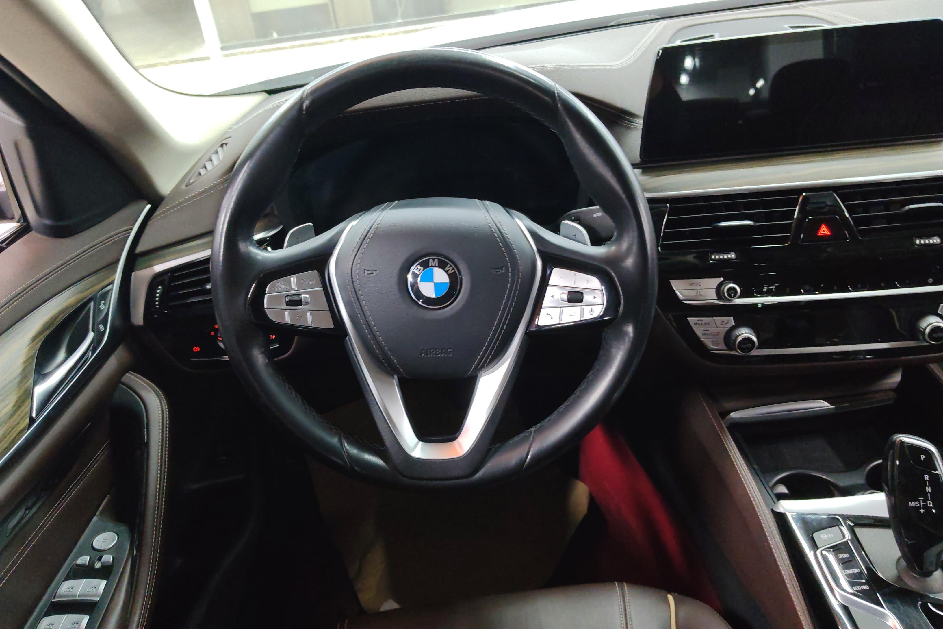 宝马5系 530Li 2020款 2.0T 自动 后驱 领先型M运动套装 (国Ⅵ) 