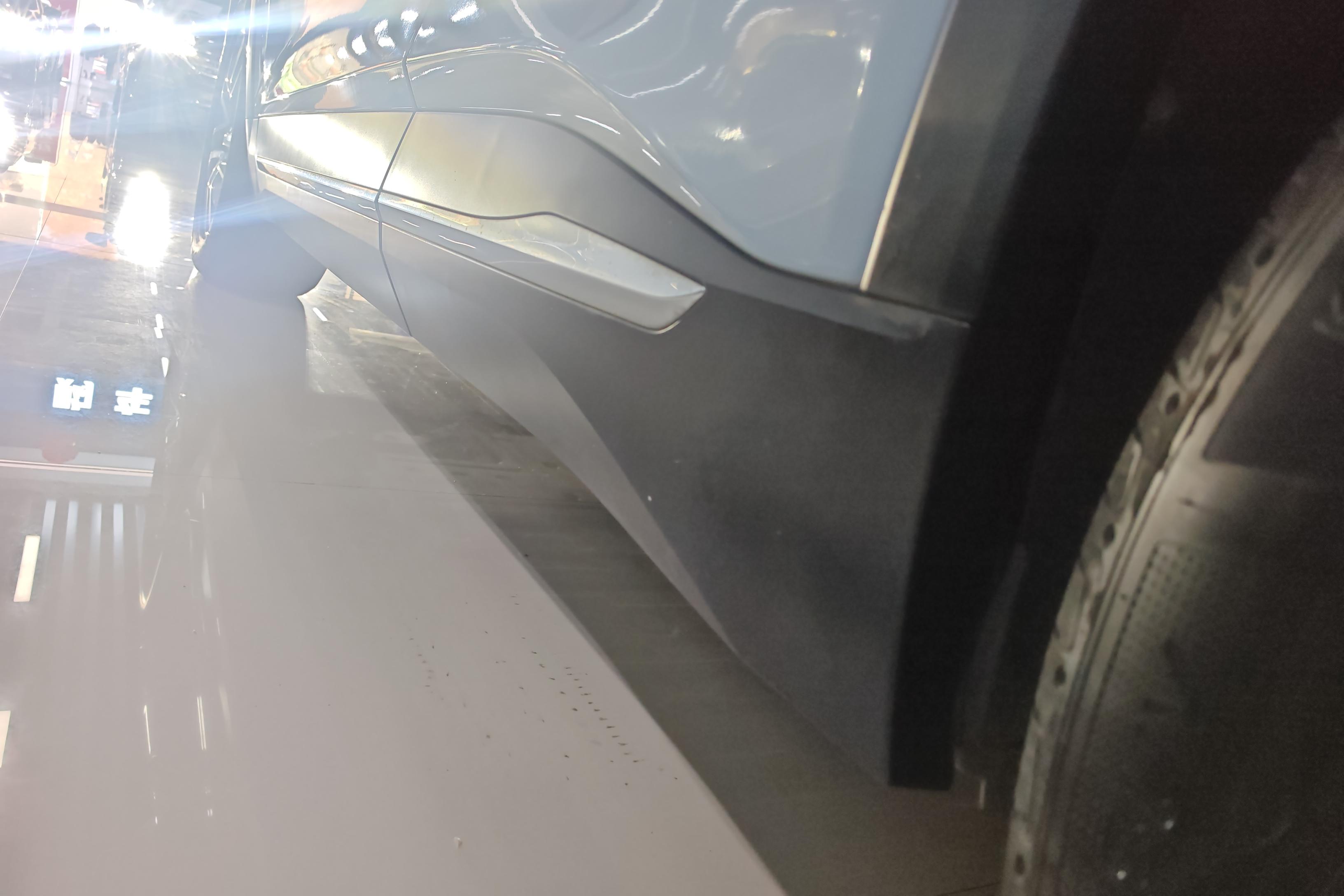 蔚来ES6 2019款 70kWh420km四驱 纯电动 运动版420KM 