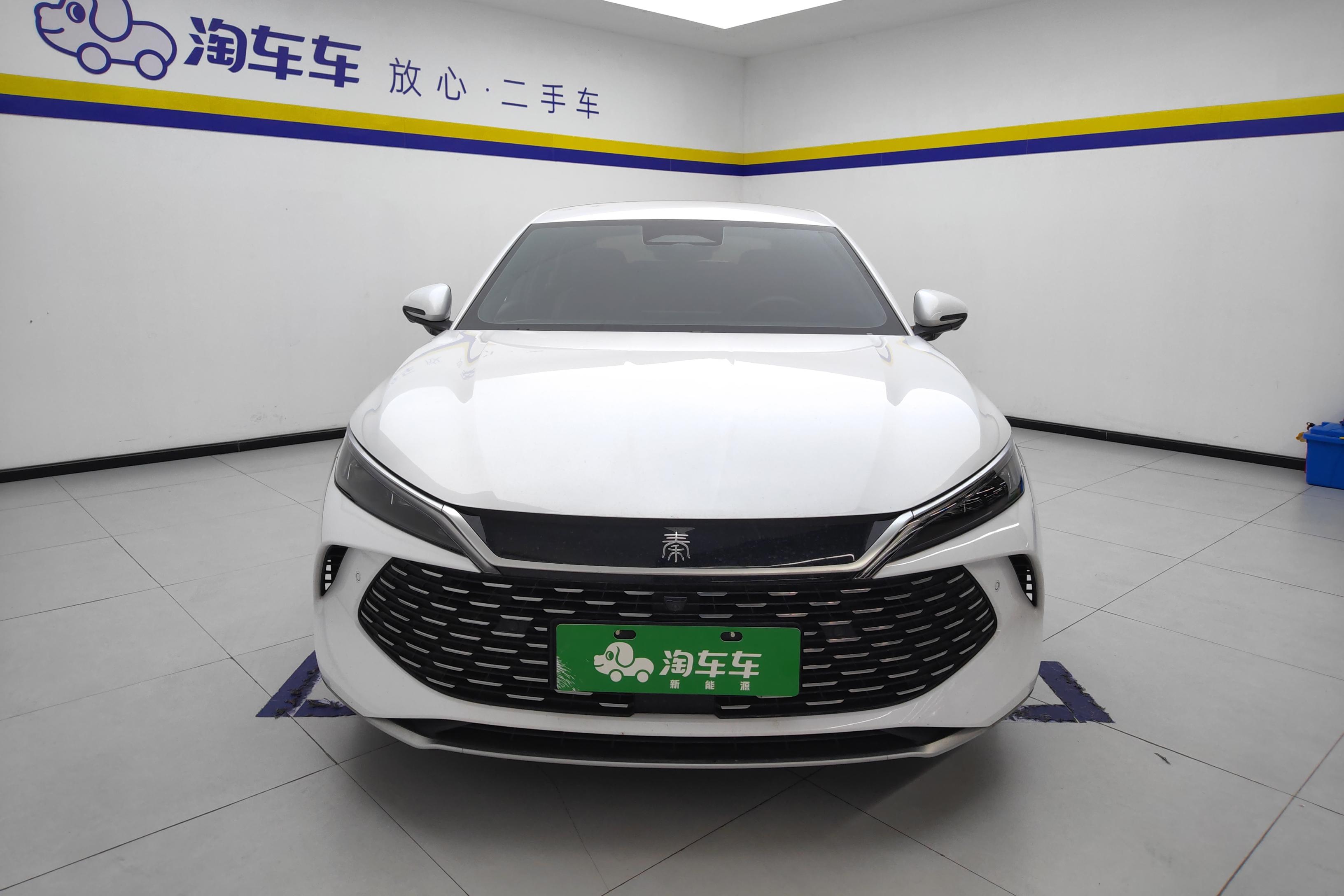 比亚迪秦L 2025款 10.08kWh1.5L 前驱 插电式油电混合 80KM领先型 (国Ⅵ) 