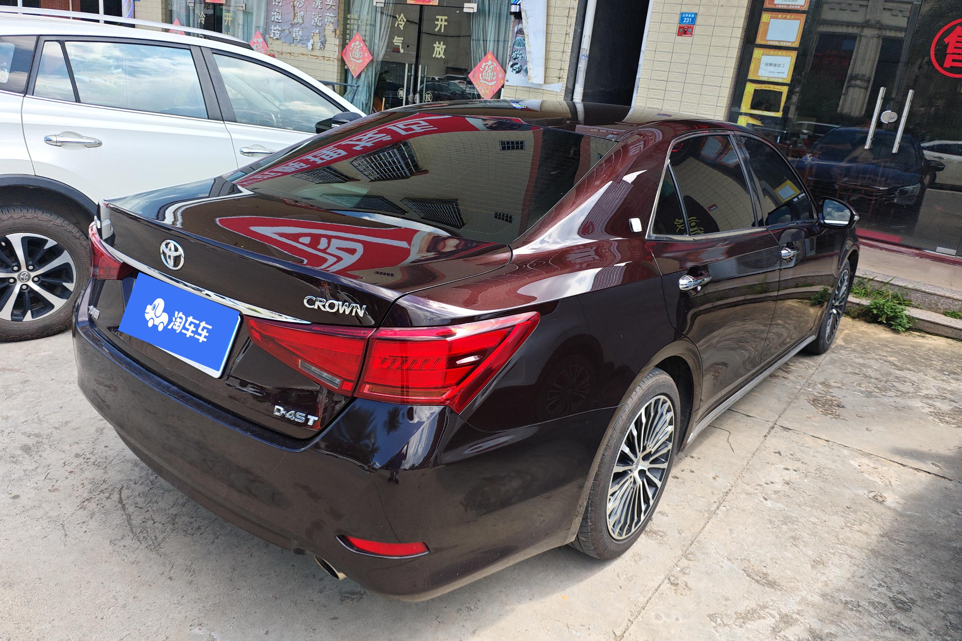丰田皇冠 2018款 2.0T 自动 后驱 运动版 (国Ⅴ) 
