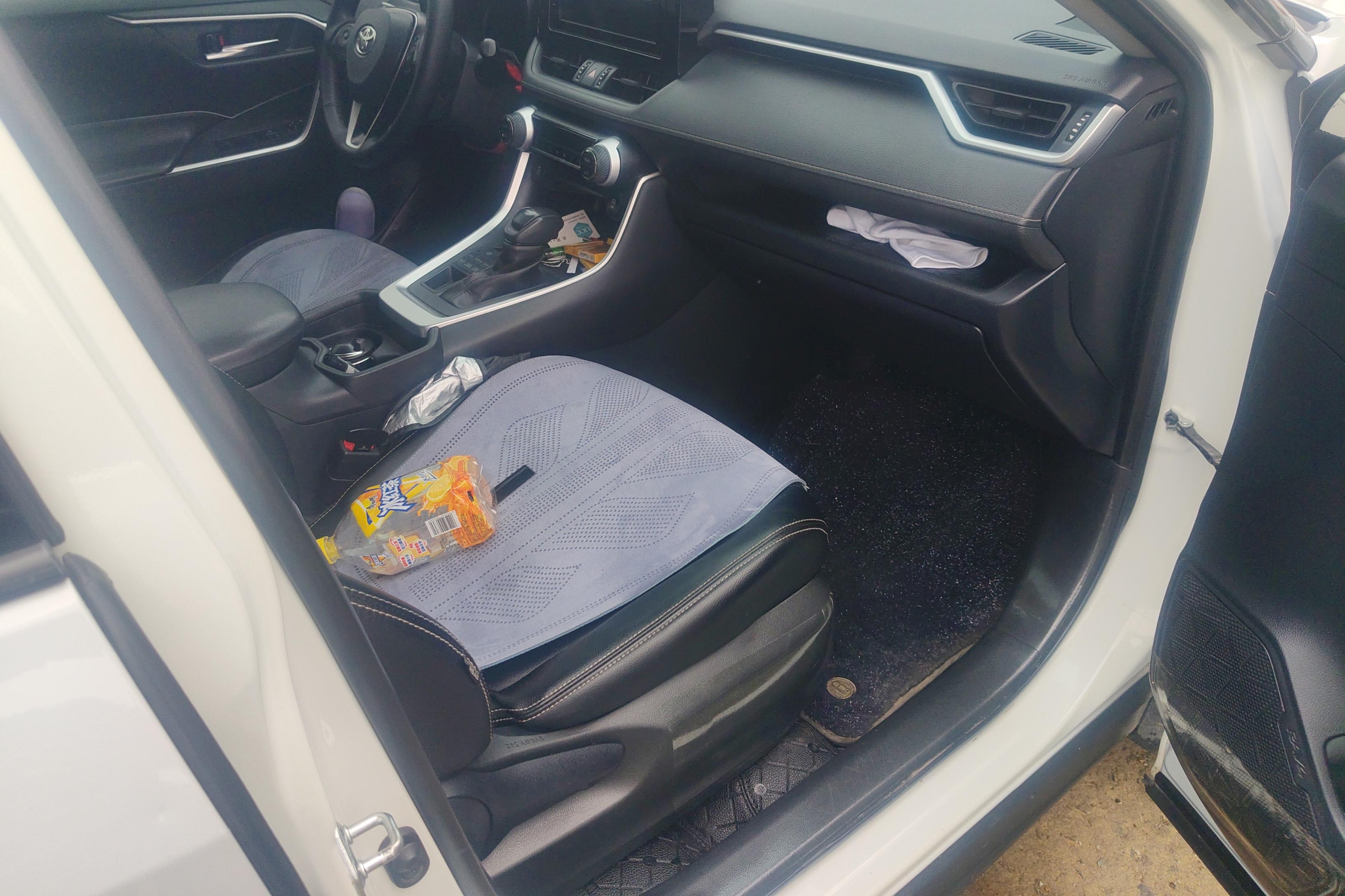 丰田RAV4 2020款 2.0L 自动 四驱 风尚版 (国Ⅵ) 