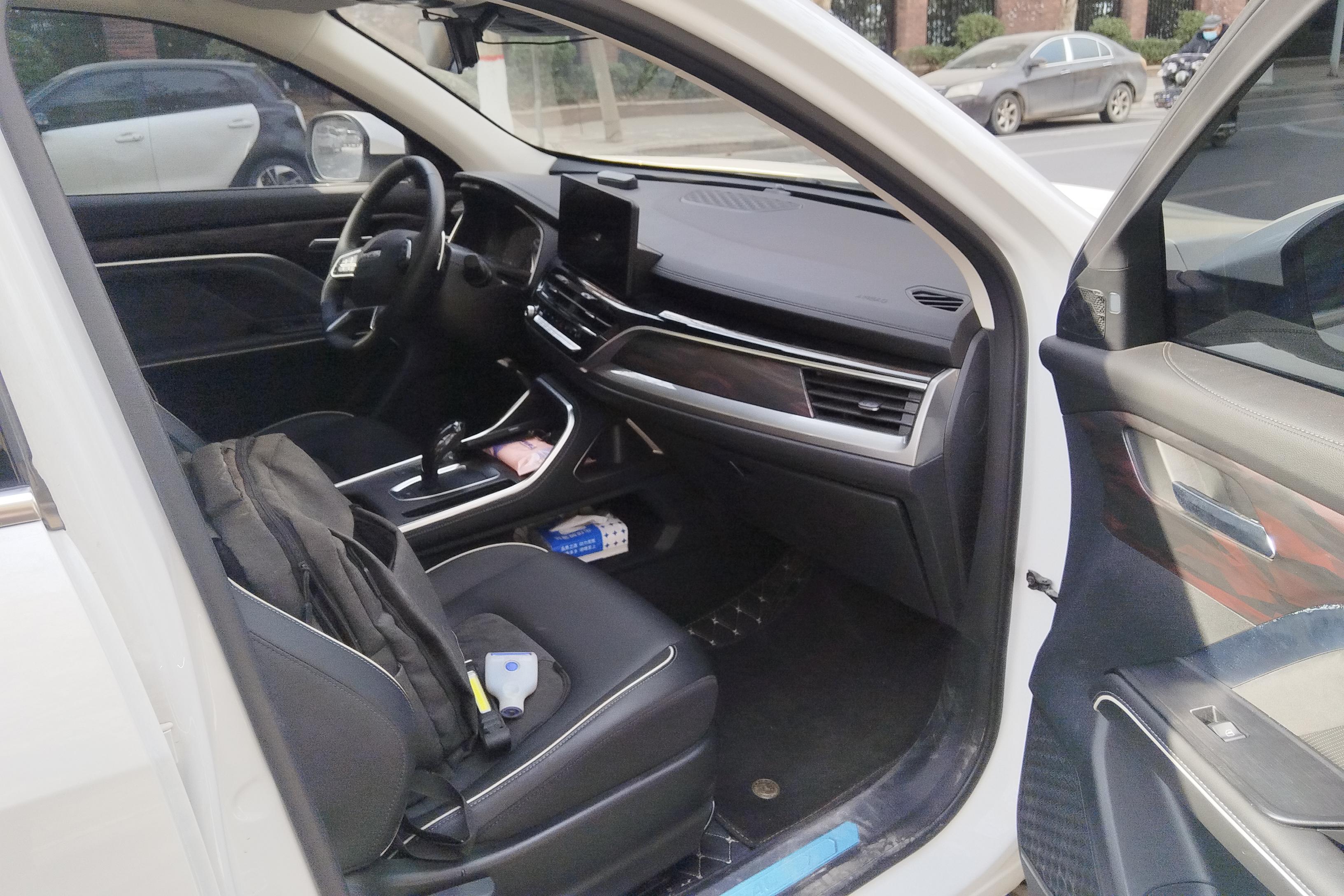 哈弗哈弗H6 国潮版 2023款 1.5T 自动 前驱 冠军版 (国Ⅵ) 