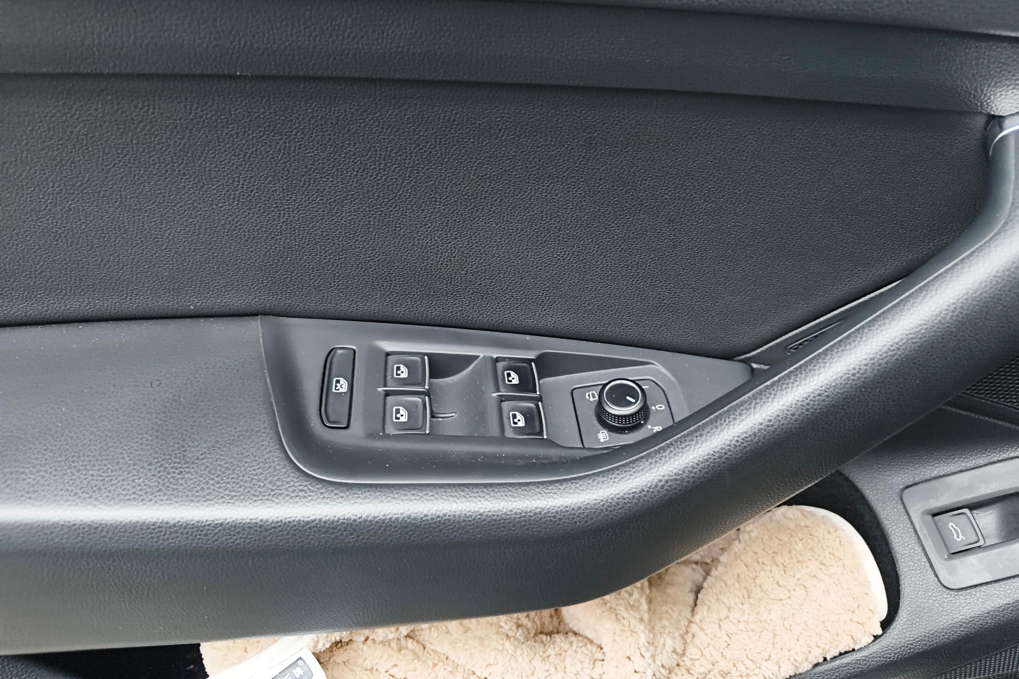 大众迈腾 2019款 2.0T 自动 前驱 380TSI豪华型 (国Ⅴ) 
