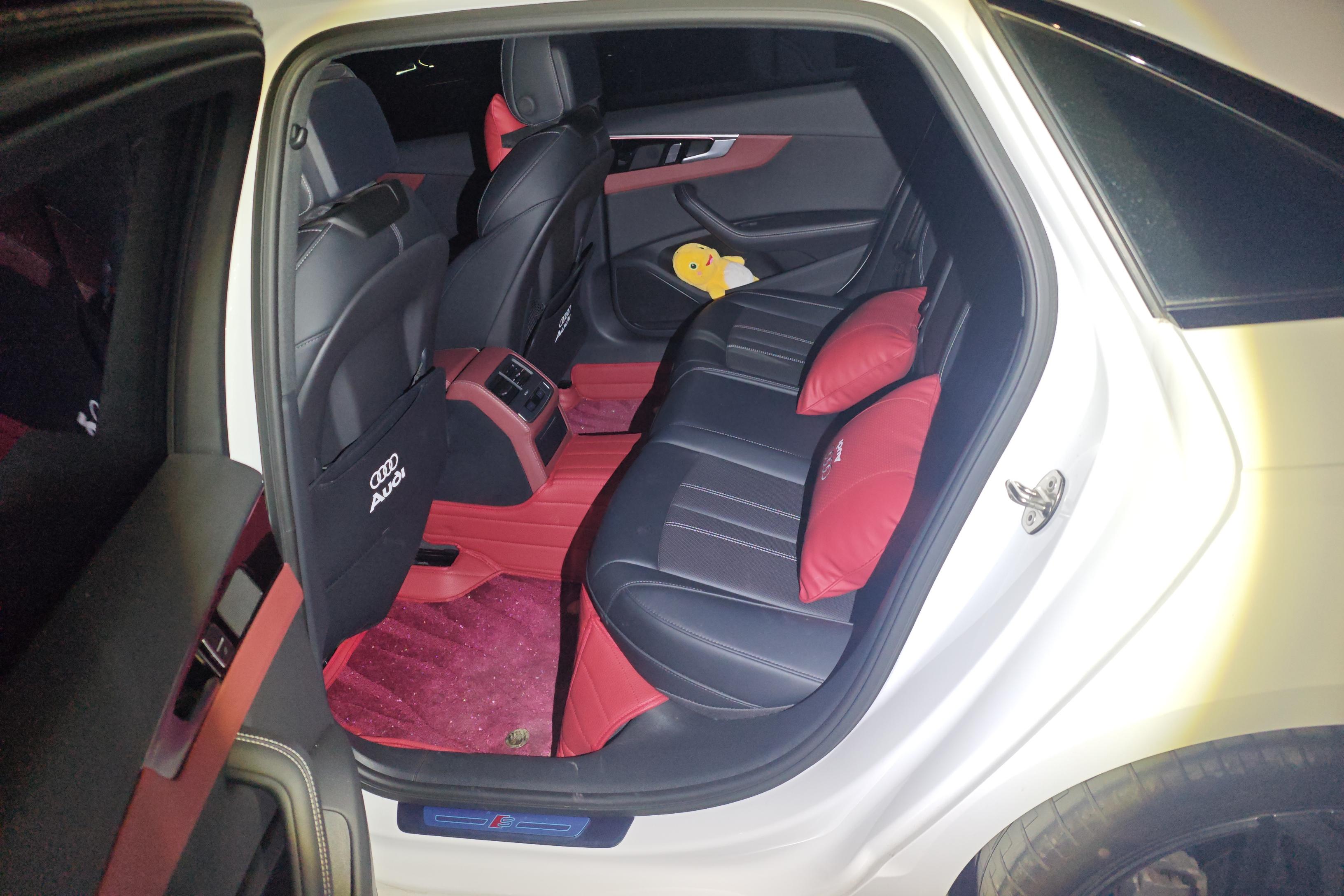 奥迪A4L 40TFSI 2024款 2.0T 自动 前驱 豪华动感型 (国Ⅵ) 