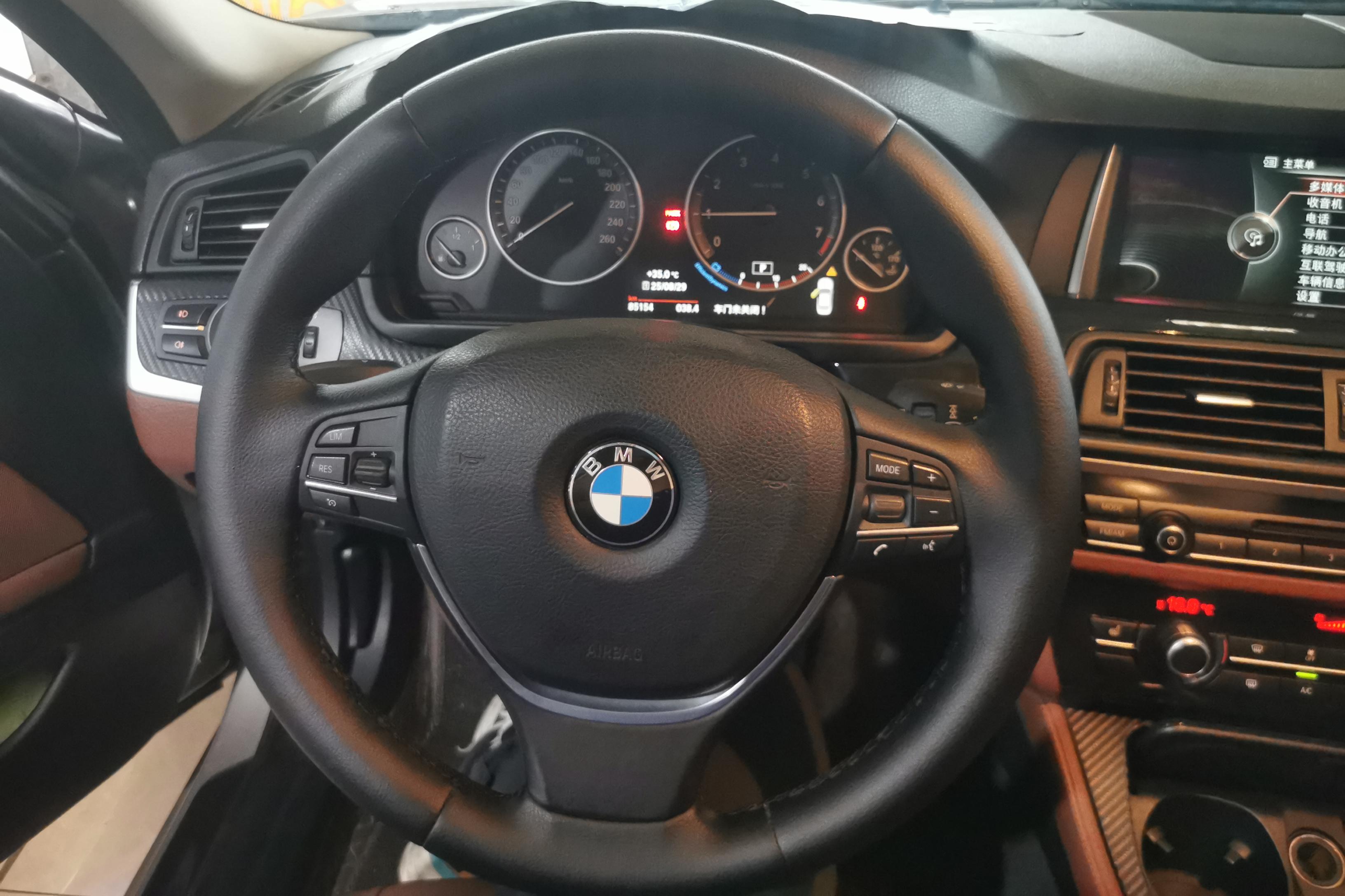 【中山二手宝马5系】宝马5系 520Li 2017款 2.0T 自动 后驱 典雅型
