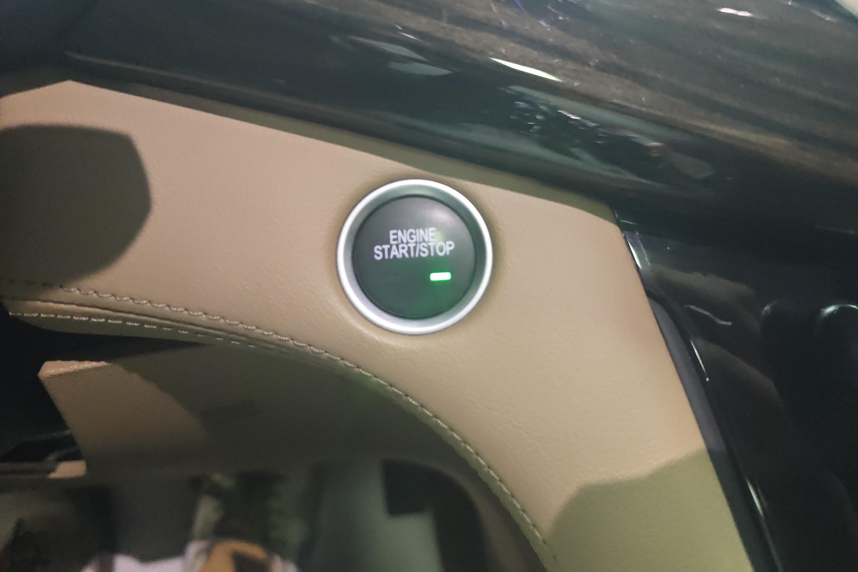 别克GL8 2018款 2.0T 自动 前驱 7座 28T旗舰型ES (国Ⅵ) 