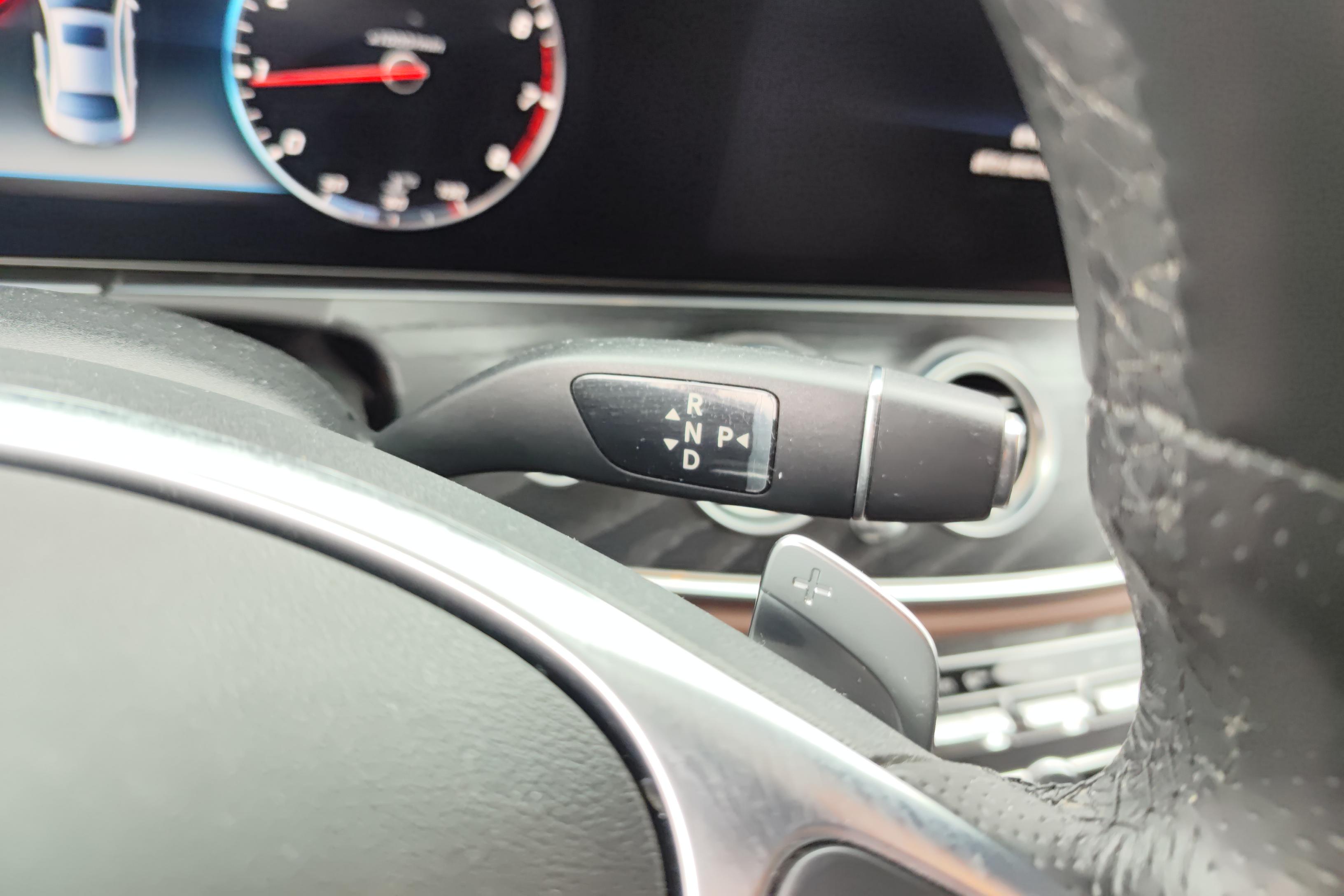奔驰E级 E300L 2018款 2.0T 自动 后驱 运动豪华型改款 (国Ⅴ) 