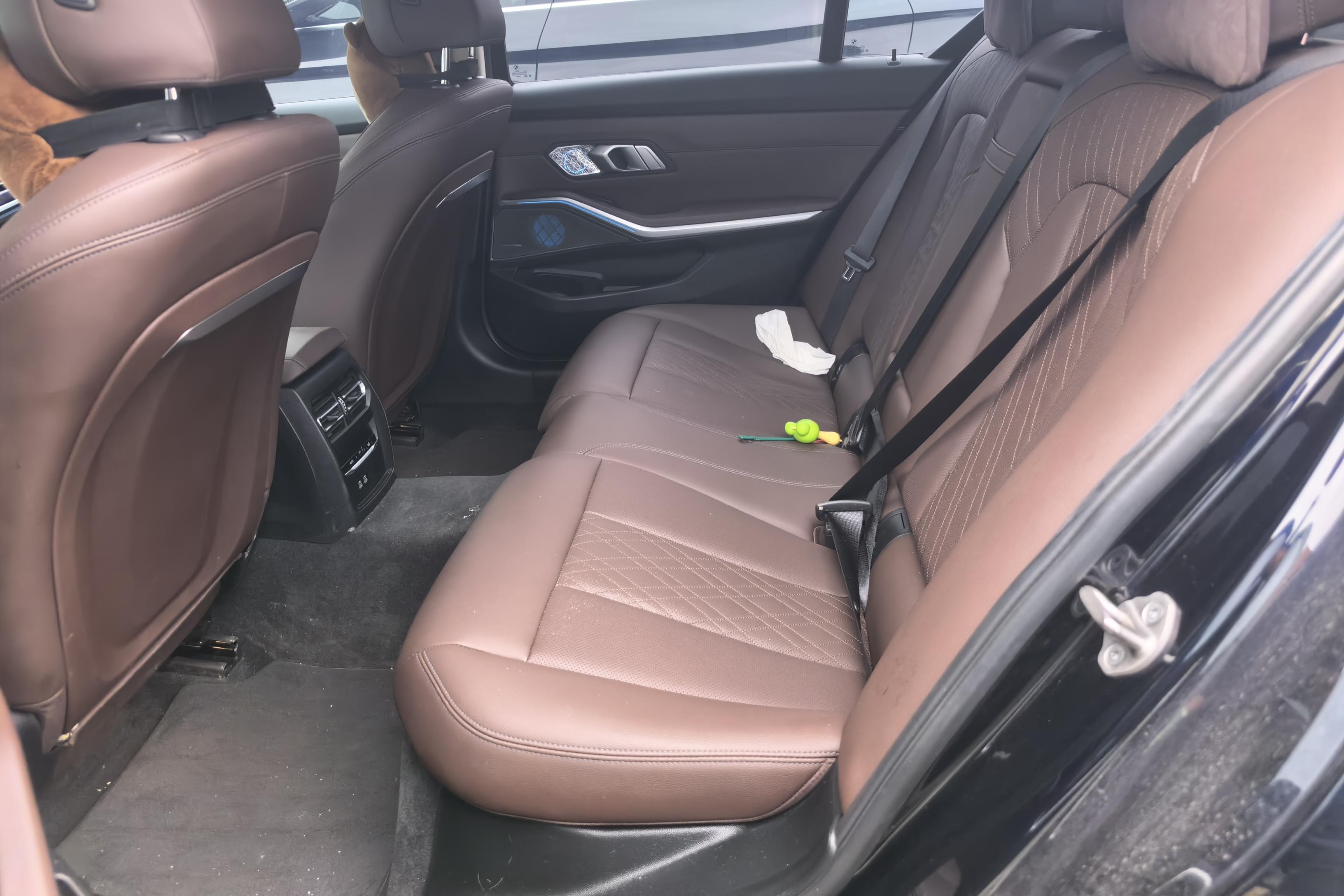 宝马3系 325Li 2024款 2.0T 自动 后驱 M运动套装 (国Ⅵ) 