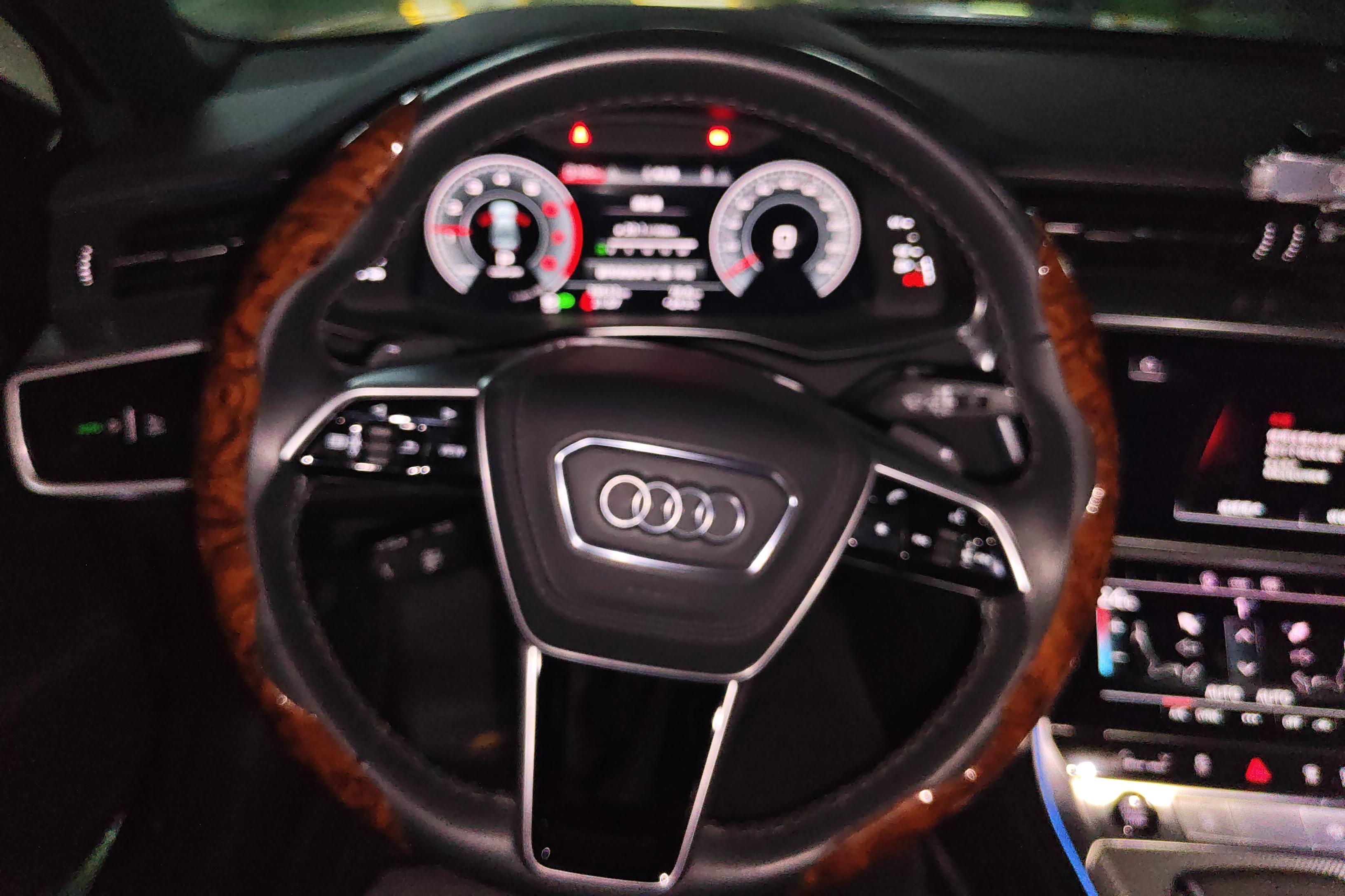 奥迪A6L 40TFSI 2024款 2.0T 自动 前驱 豪华动感型 (国Ⅵ) 