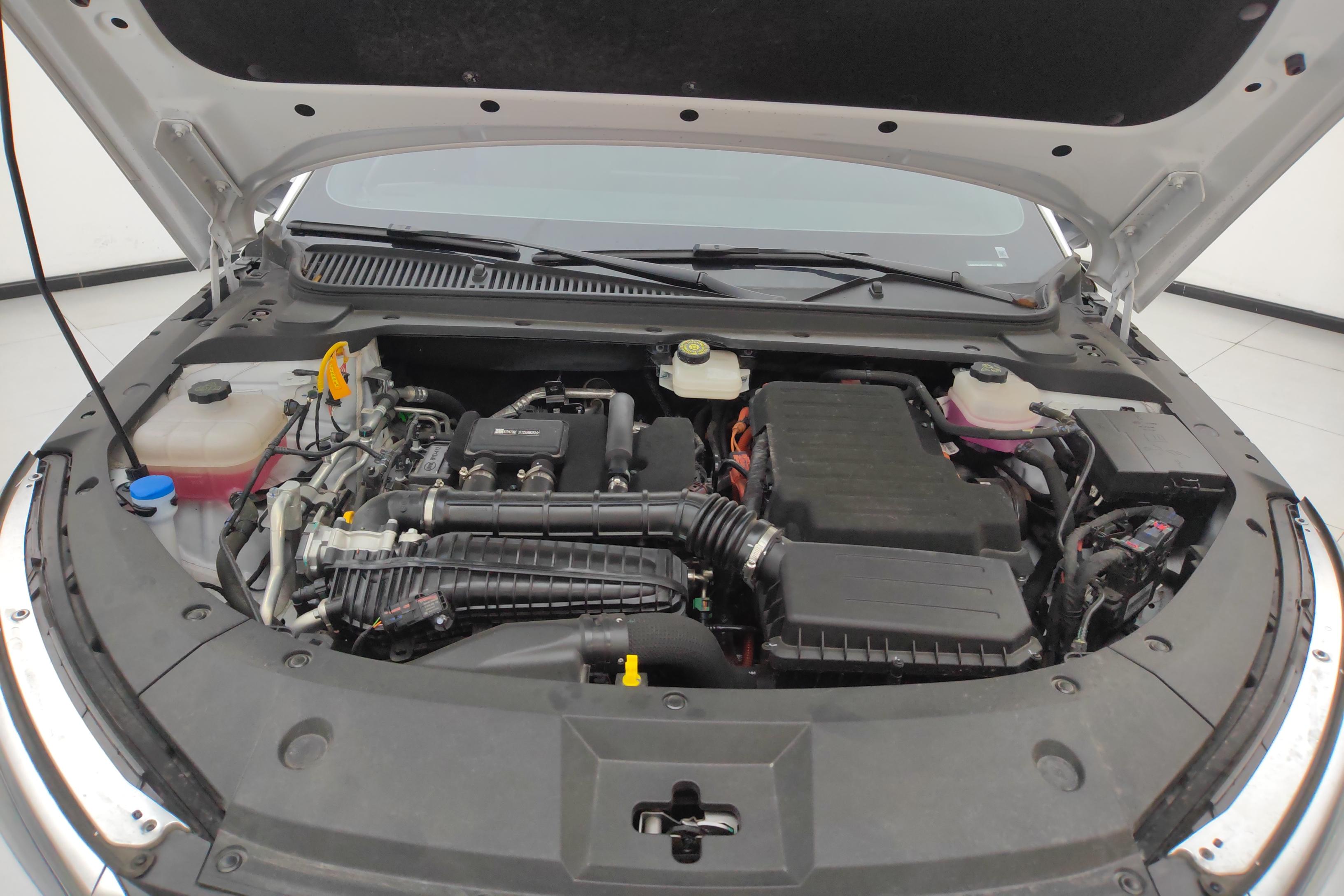 比亚迪秦L 2025款 10.08kWh1.5L 前驱 插电式油电混合 80KM领先型 (国Ⅵ) 