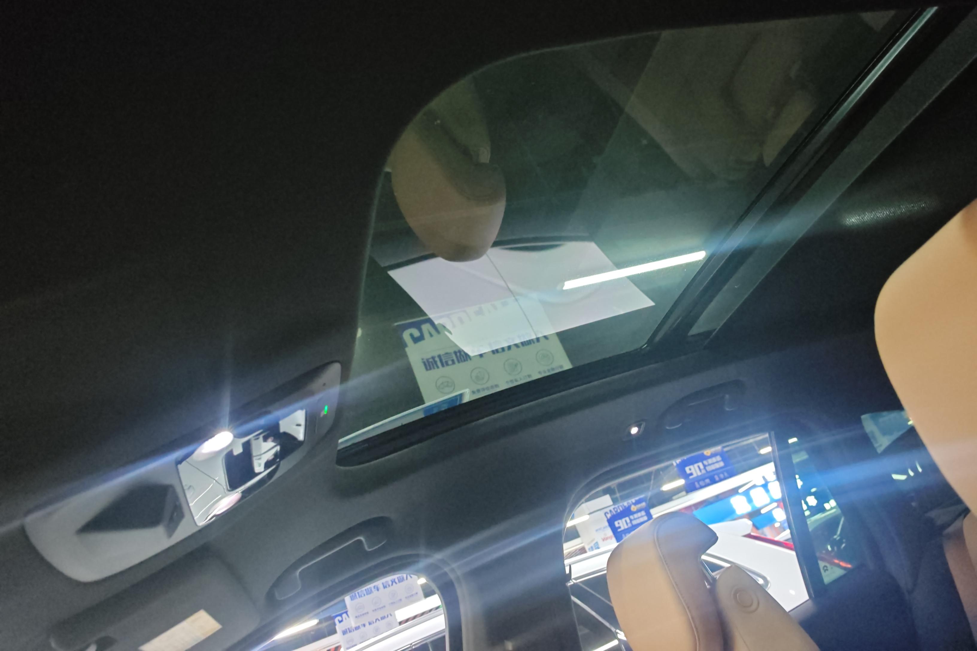 蔚来ES6 2019款 70kWh420km四驱 纯电动 运动版420KM 