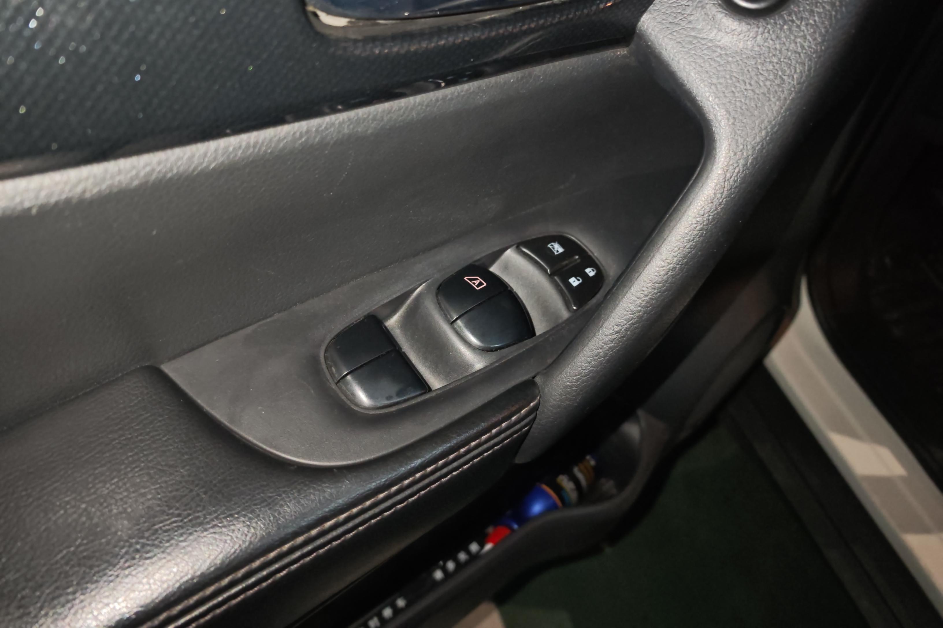 日产奇骏 XL 2014款 2.5L 自动 四驱 5座 领先版 (国Ⅳ) 