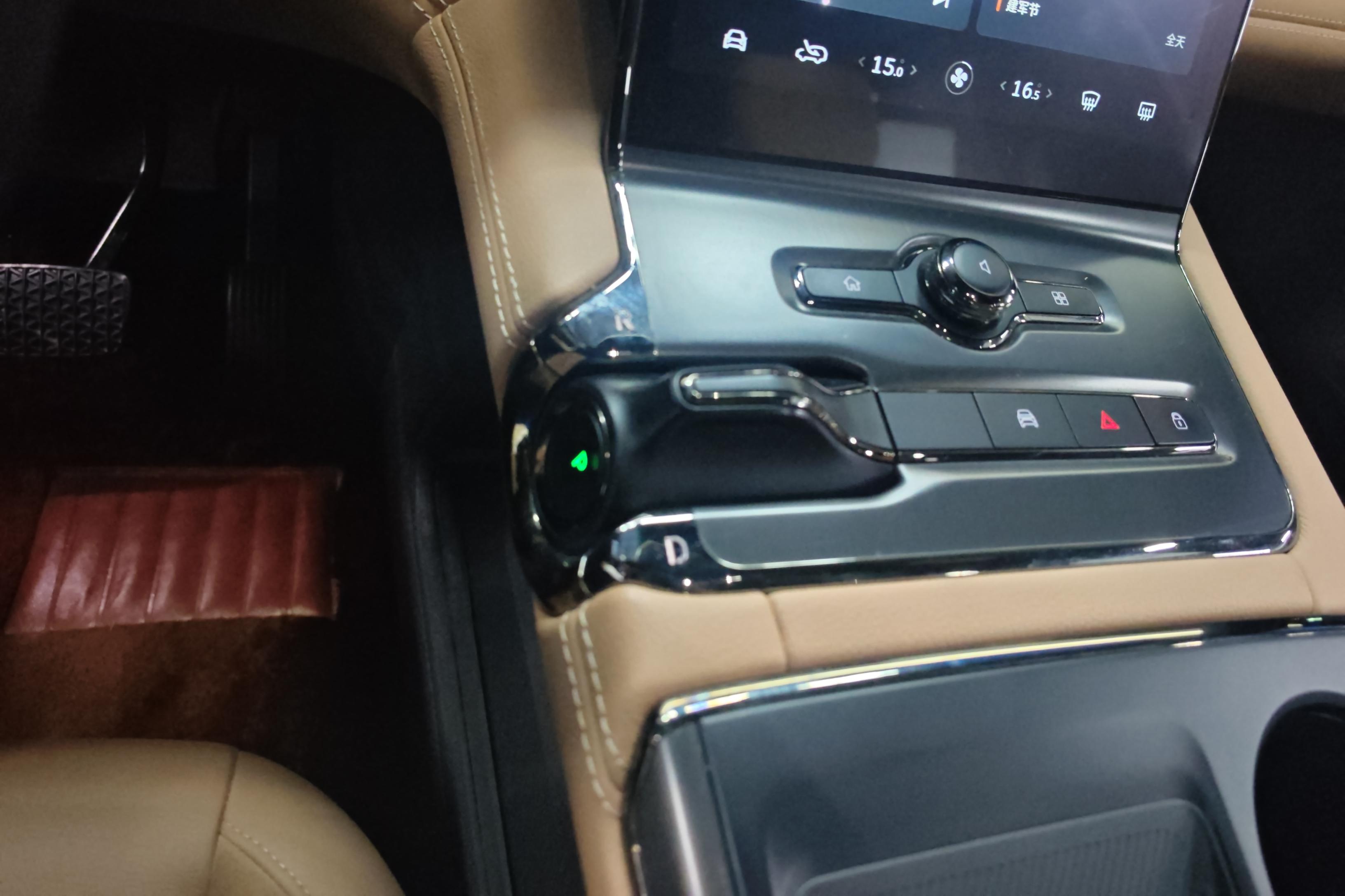 蔚来ES6 2019款 70kWh420km四驱 纯电动 运动版420KM 