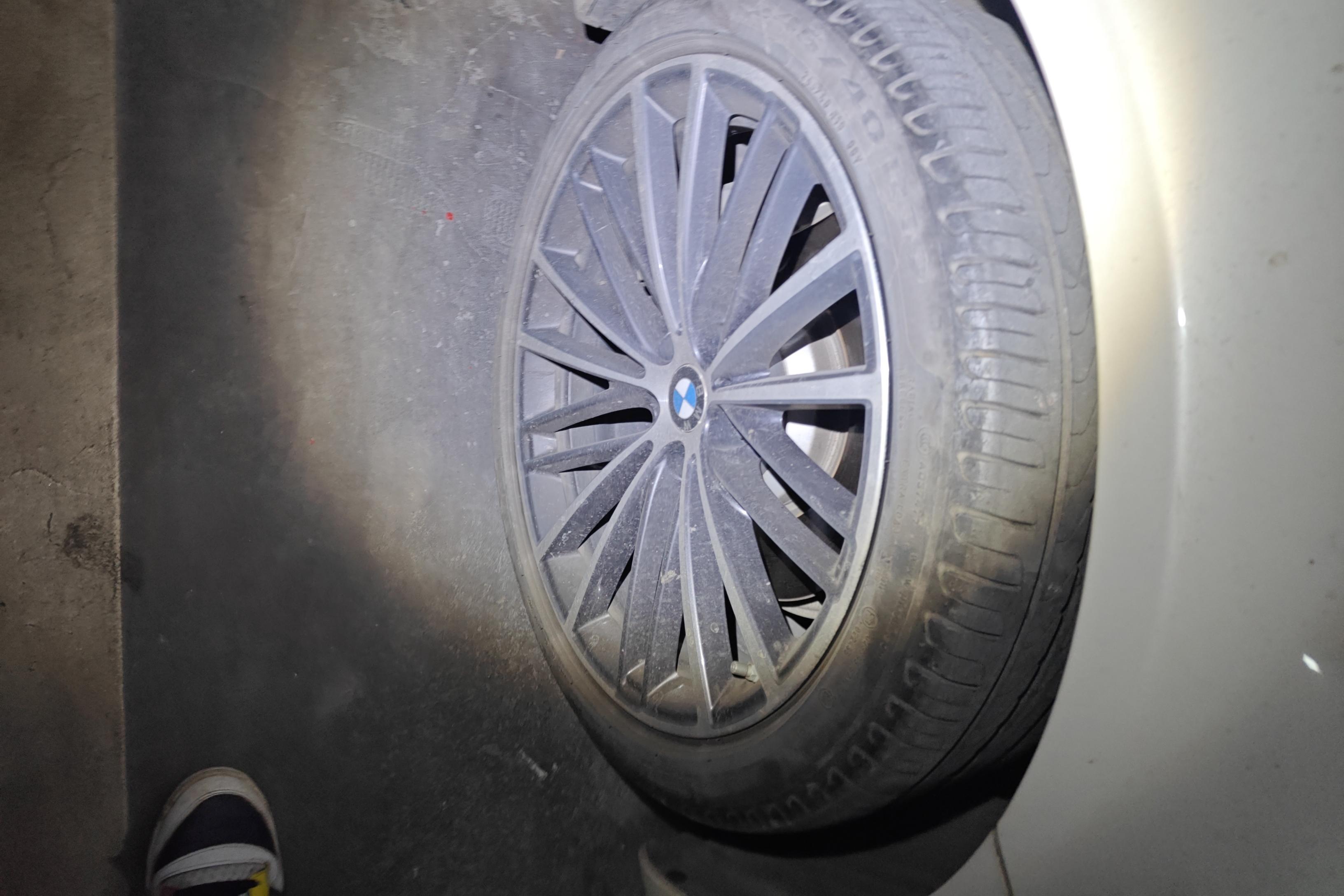 宝马5系 530Li 2022款 2.0T 自动 后驱 改款领先型M运动套装 (国Ⅵ) 
