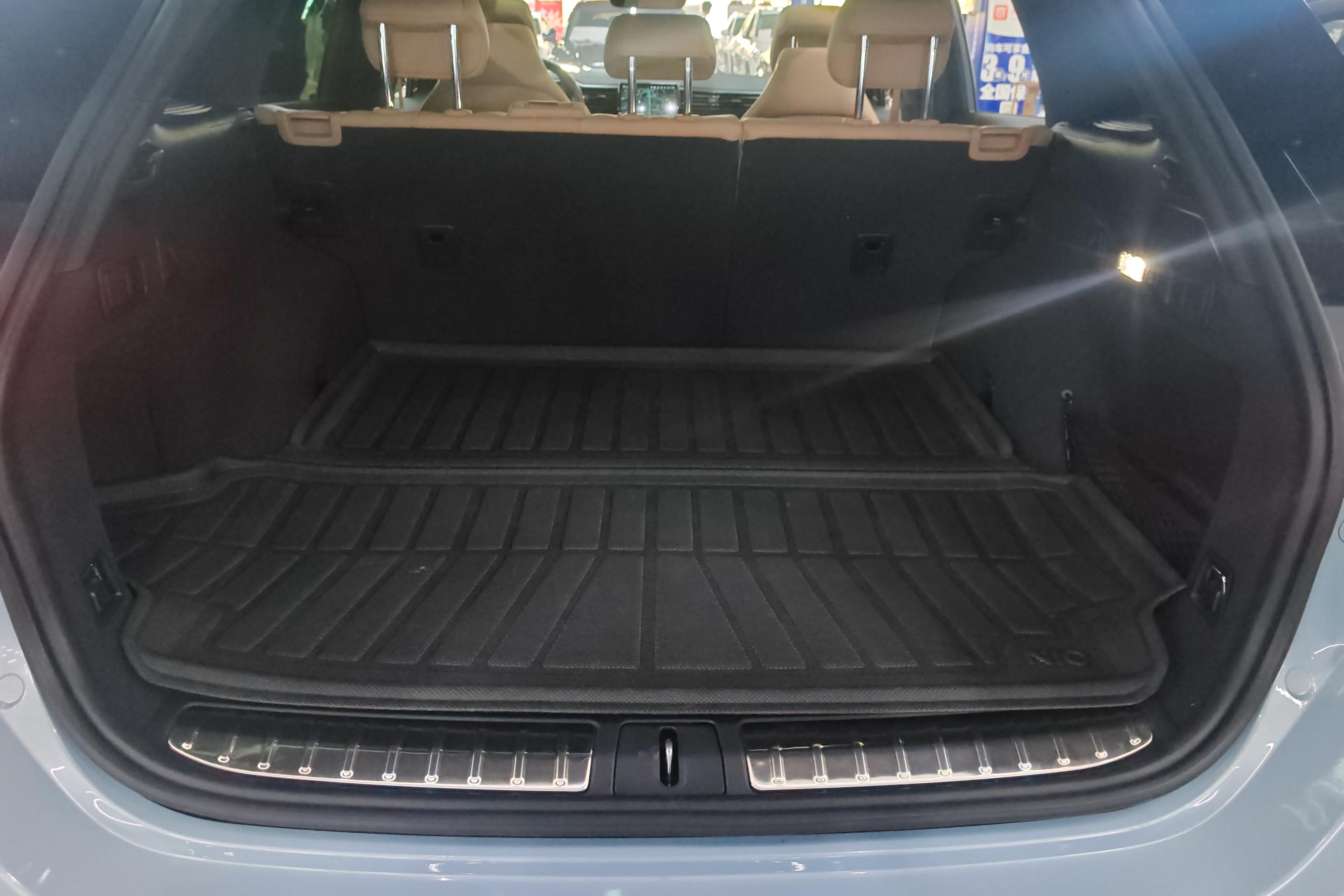 蔚来ES6 2019款 70kWh420km四驱 纯电动 运动版420KM 