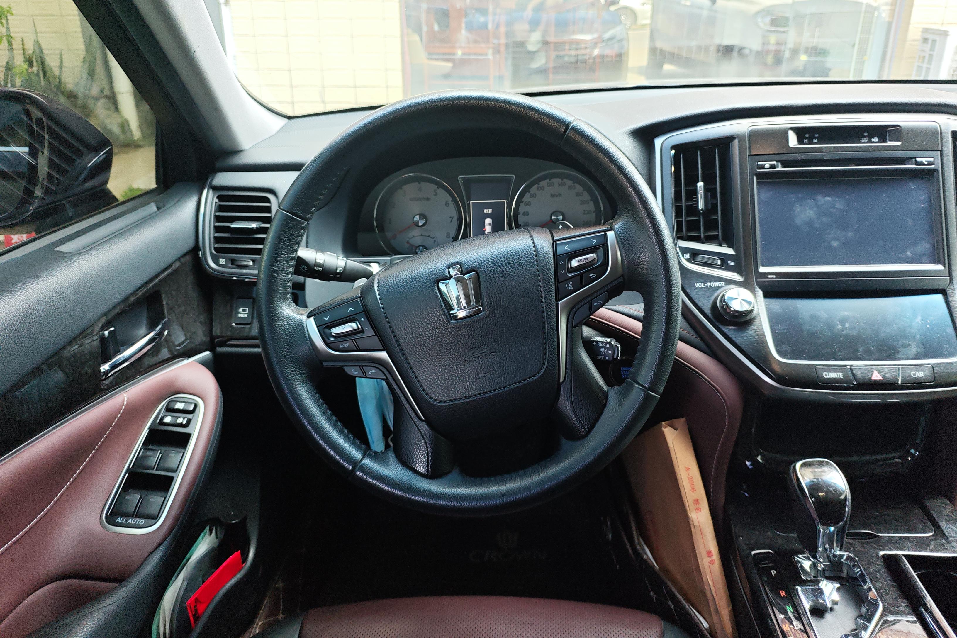 丰田皇冠 2018款 2.0T 自动 后驱 运动版 (国Ⅴ) 