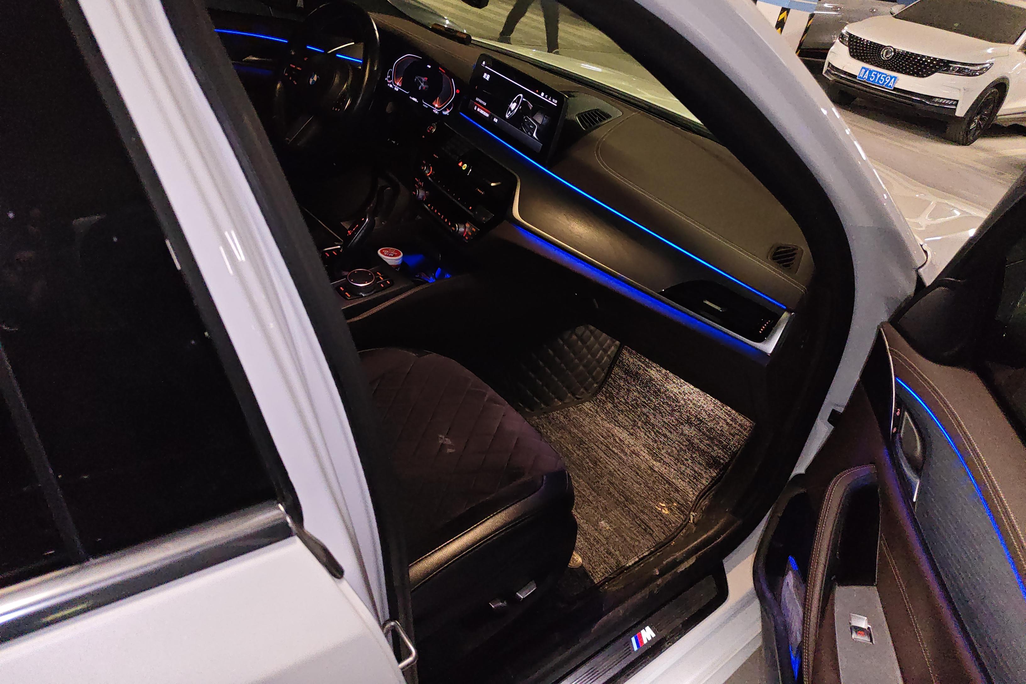 宝马5系 530Li 2021款 2.0T 自动 后驱 改款领先型M运动套装 (国Ⅵ) 