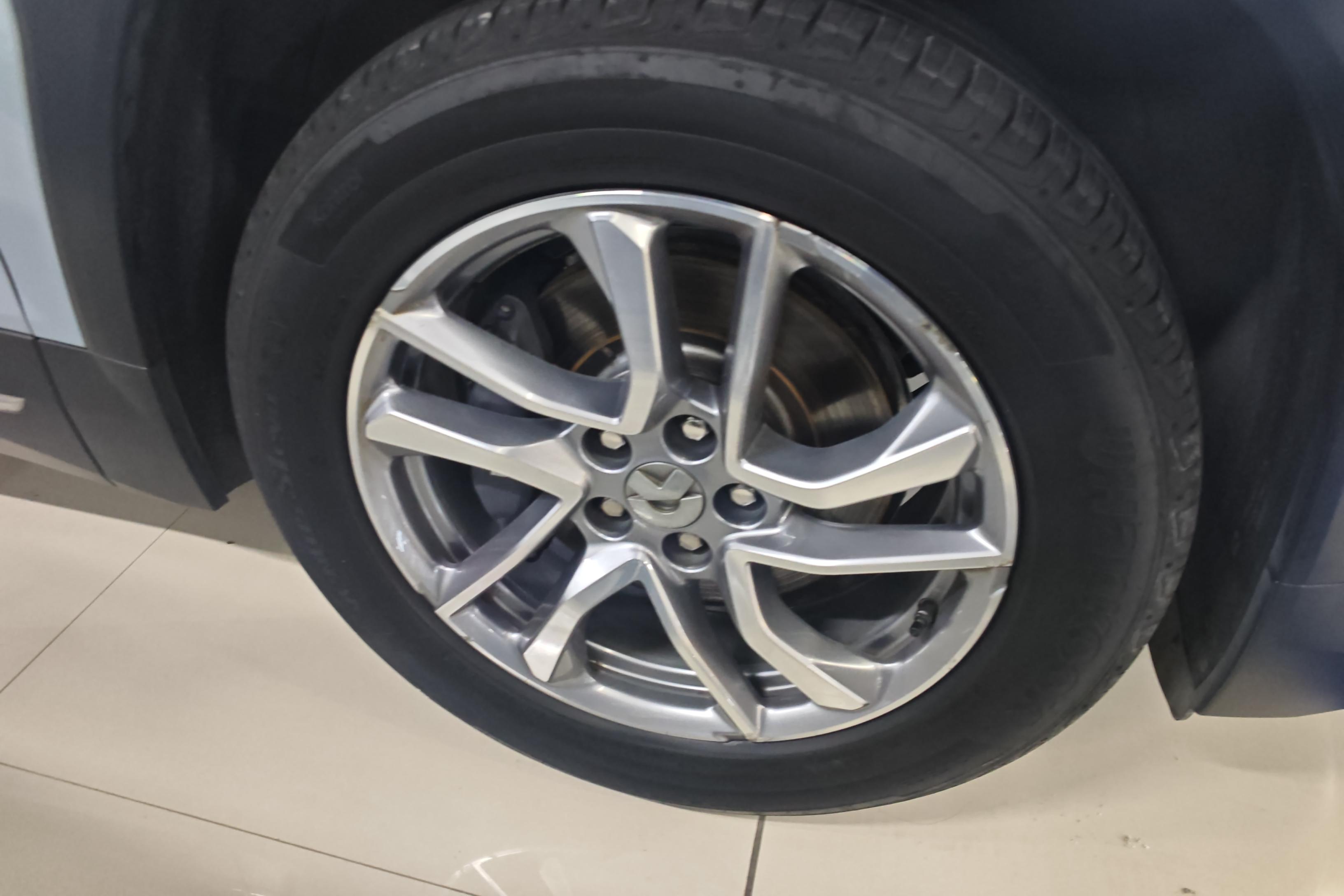 蔚来ES6 2019款 70kWh420km四驱 纯电动 运动版420KM 