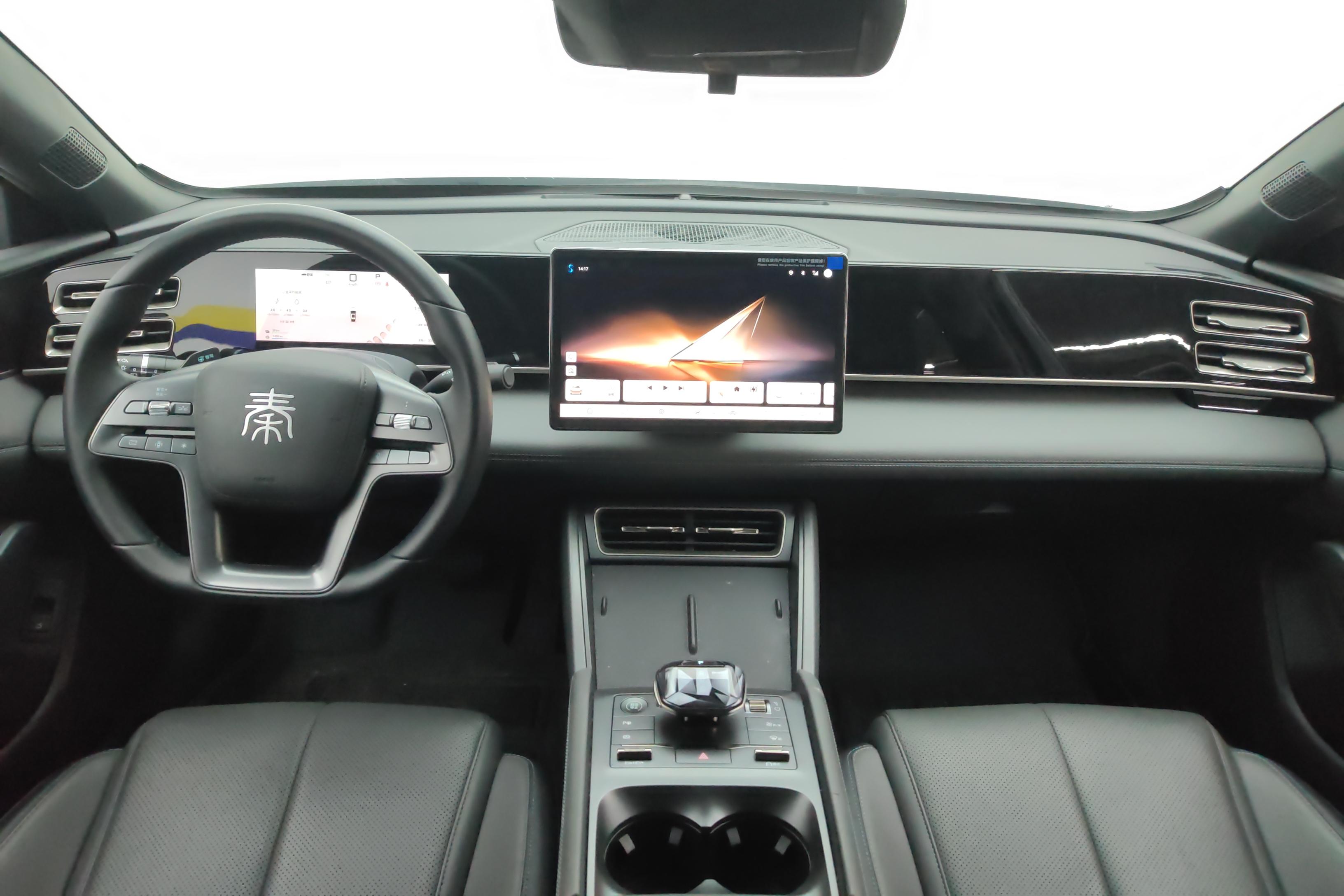 比亚迪秦L 2025款 10.08kWh1.5L 前驱 插电式油电混合 80KM领先型 (国Ⅵ) 