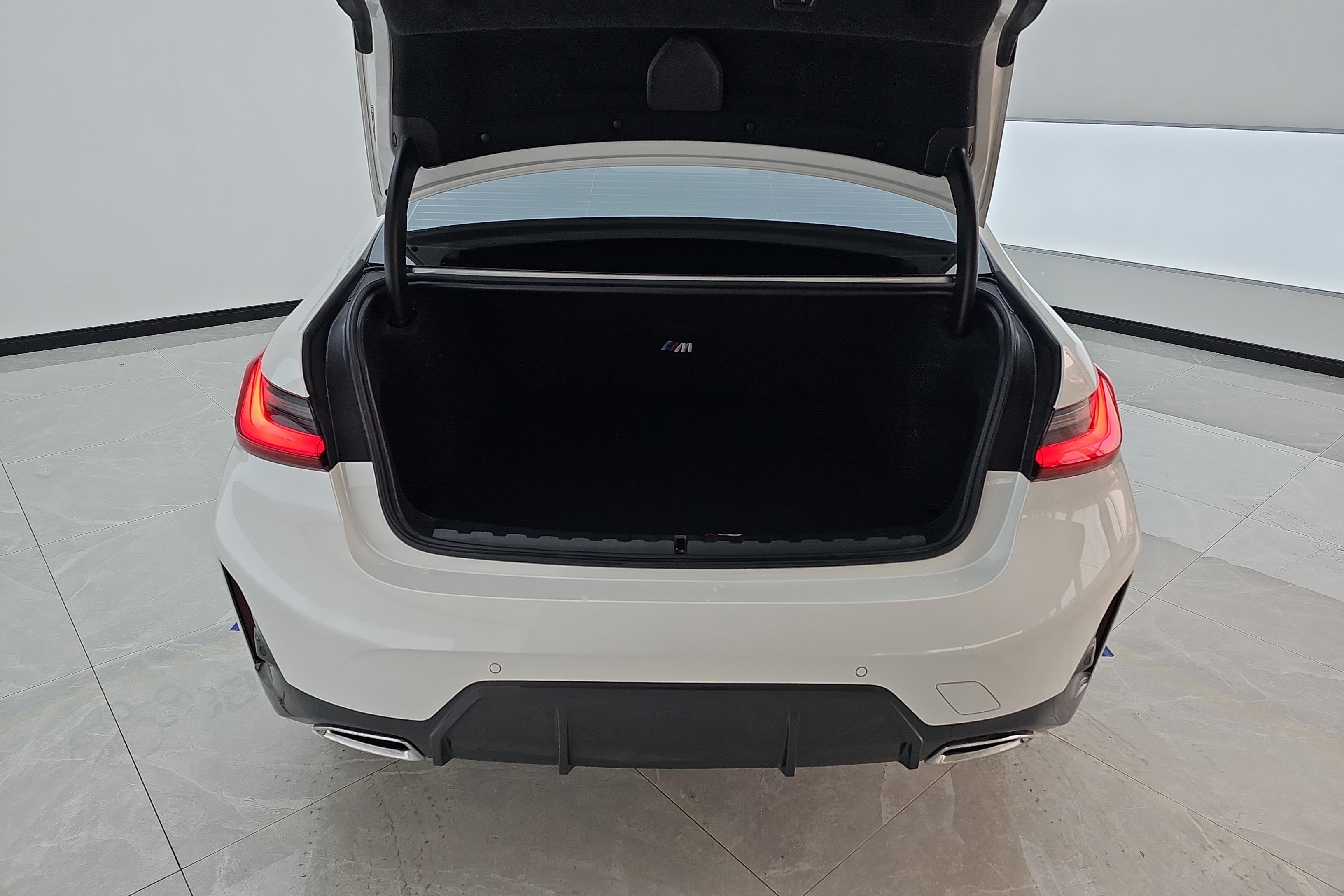 宝马3系 325Li 2024款 2.0T 自动 后驱 M运动套装 (国Ⅵ) 