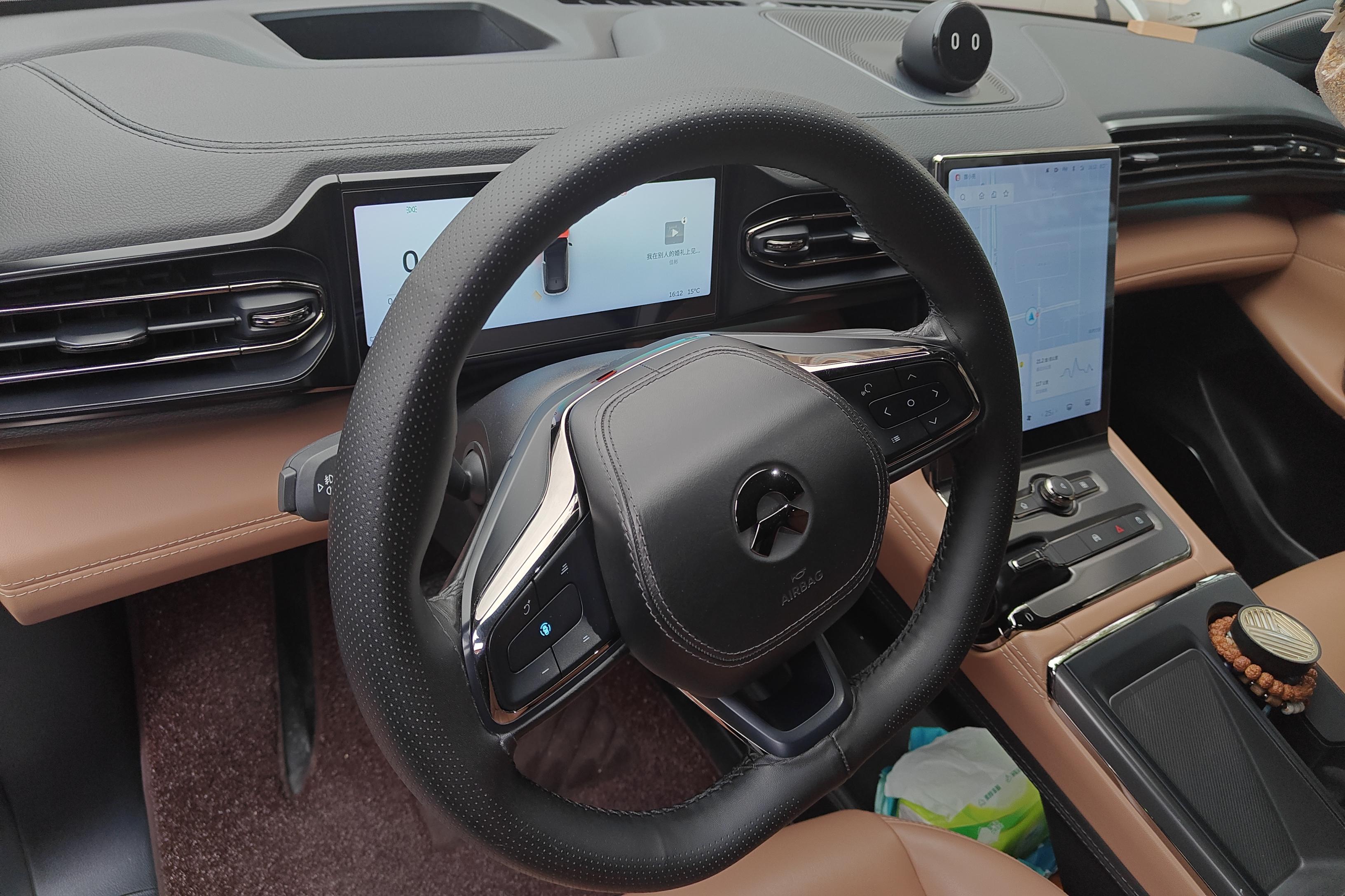 蔚来ES6 2020款 70kWh420km四驱 纯电动 运动版420KM 