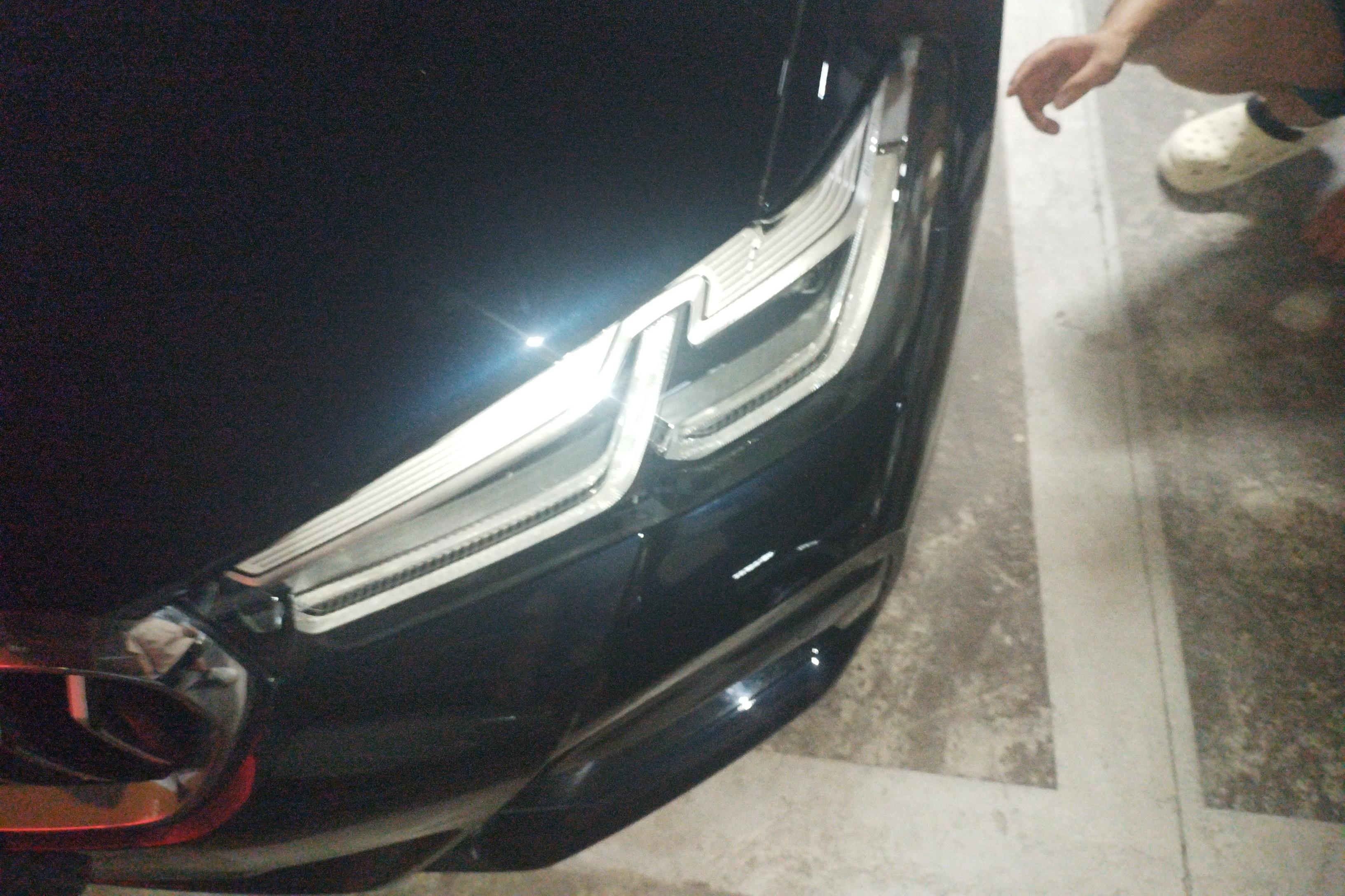 【深圳二手宝马5系】宝马5系 530Li 2023款 2.0T 自动 汽油 领先型M运动套装