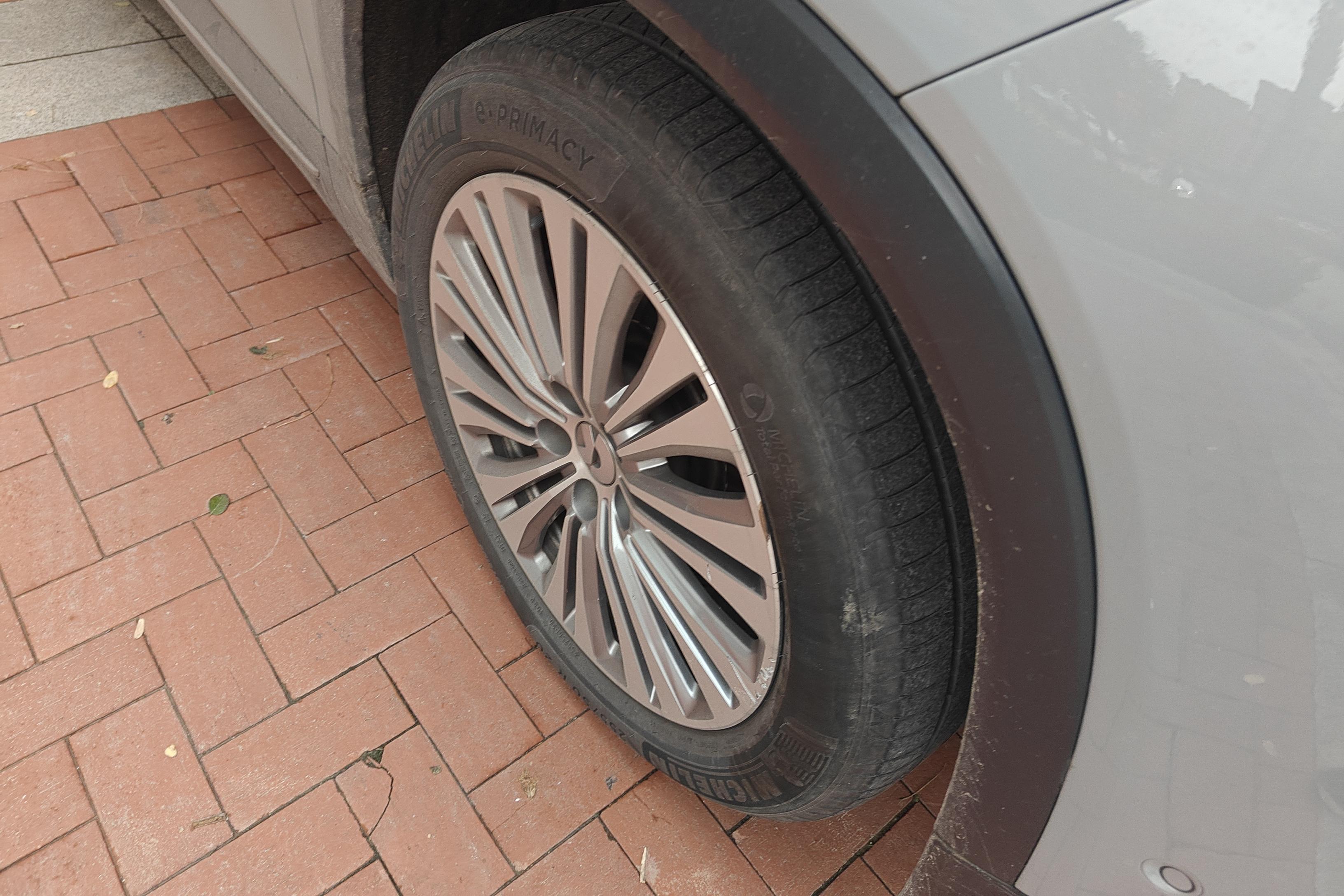 蔚来ES6 2020款 70kWh420km四驱 纯电动 运动版420KM 