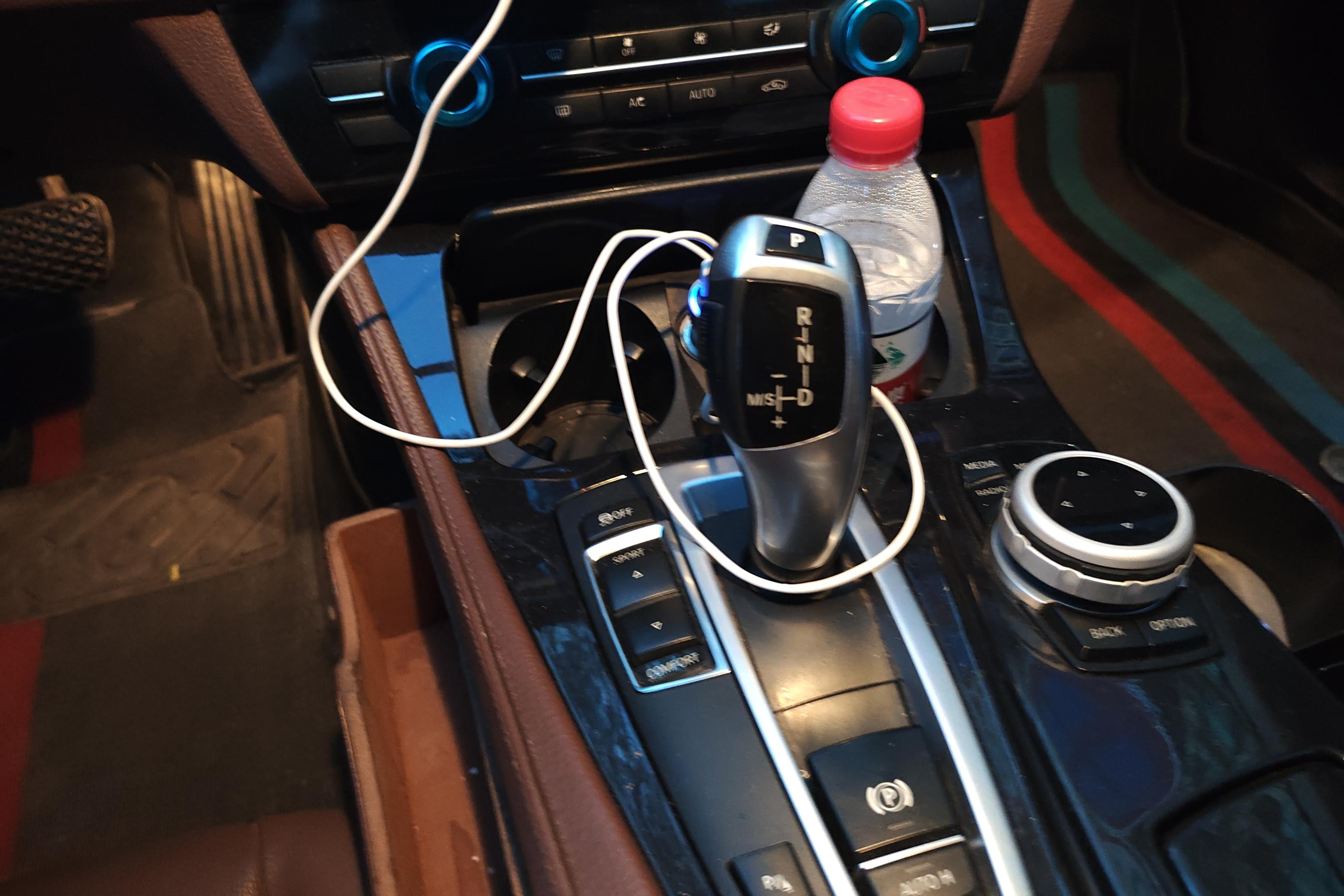 宝马5系 520Li 2014款 2.0T 自动 后驱 典雅型 (国Ⅳ) 