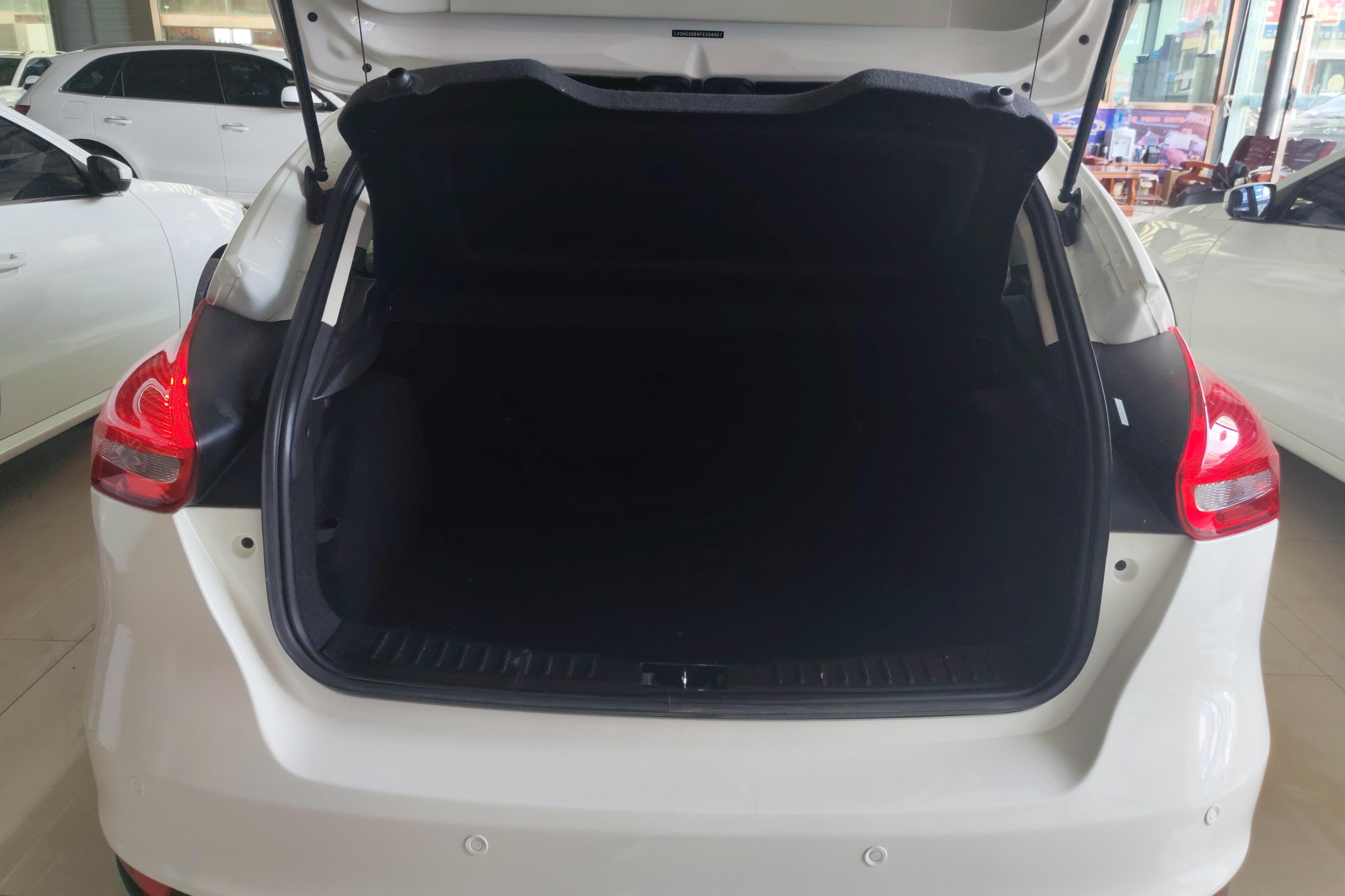 福特福克斯两厢 2015款 1.6L 自动 前驱 舒适型 (国Ⅴ) 