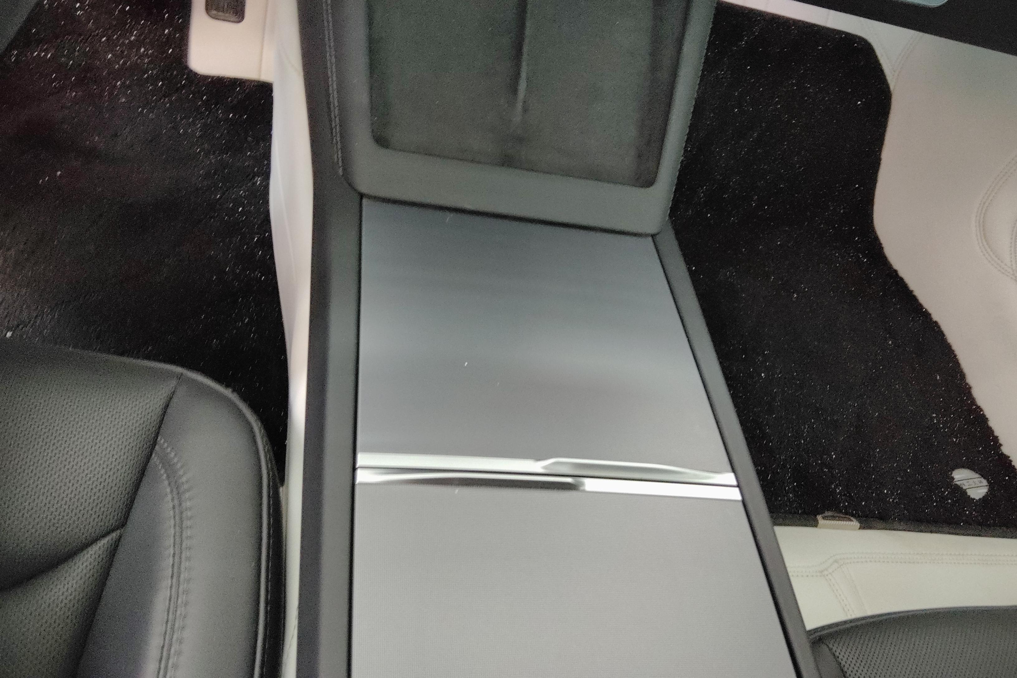 特斯拉MODEL 3 2023款 后驱 纯电动 后轮驱动 