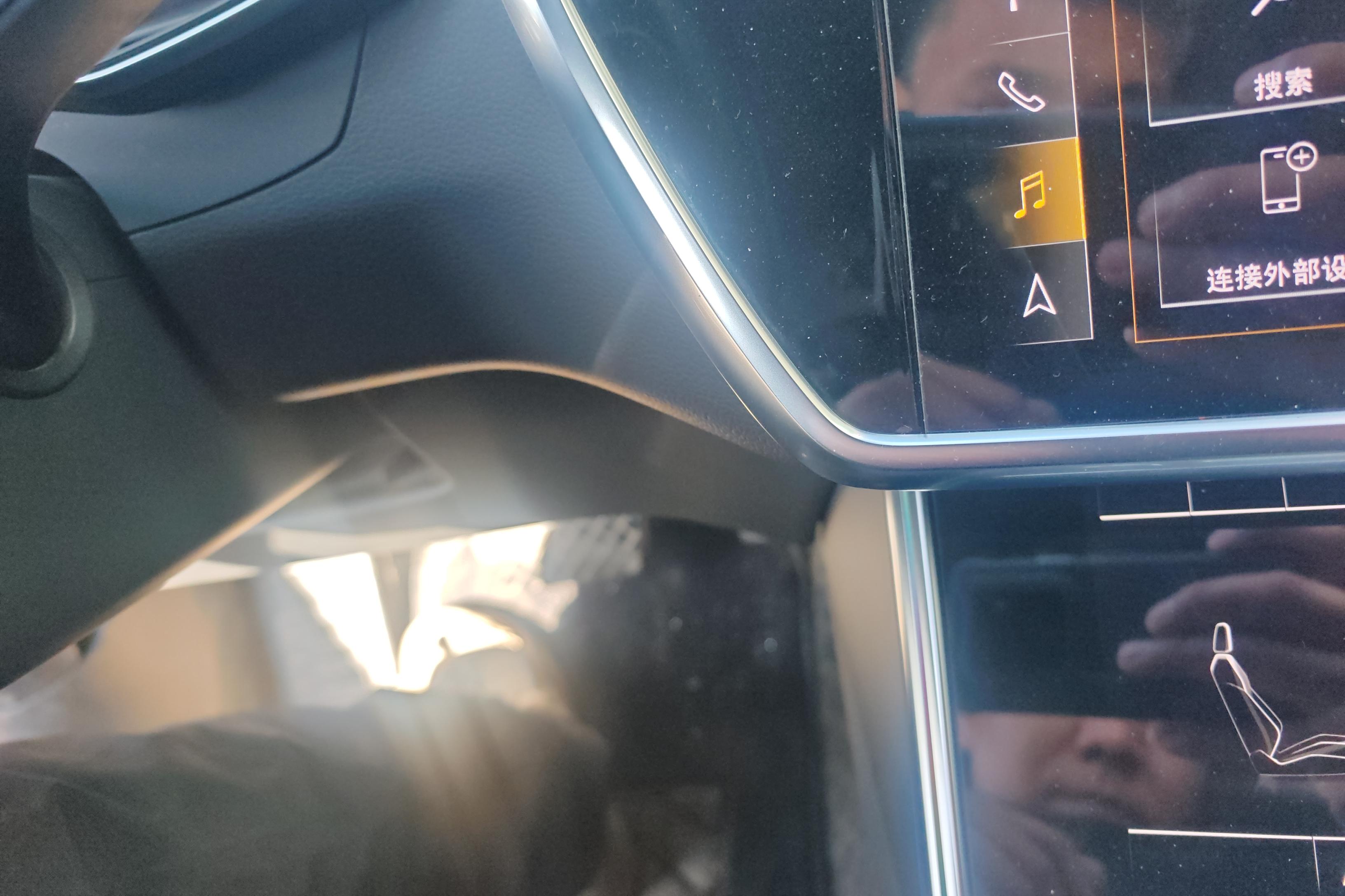 奥迪A6L 45TFSI 2021款 2.0T 自动 前驱 臻选动感型 (国Ⅵ) 