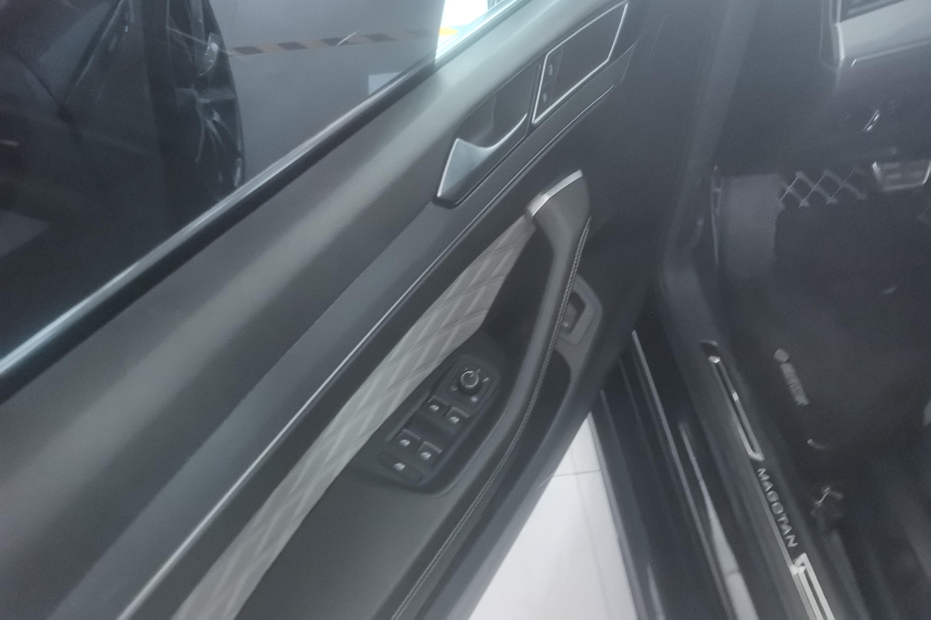 大众迈腾 2023款 2.0T 自动 前驱 330TSI领先型 (国Ⅵ) 