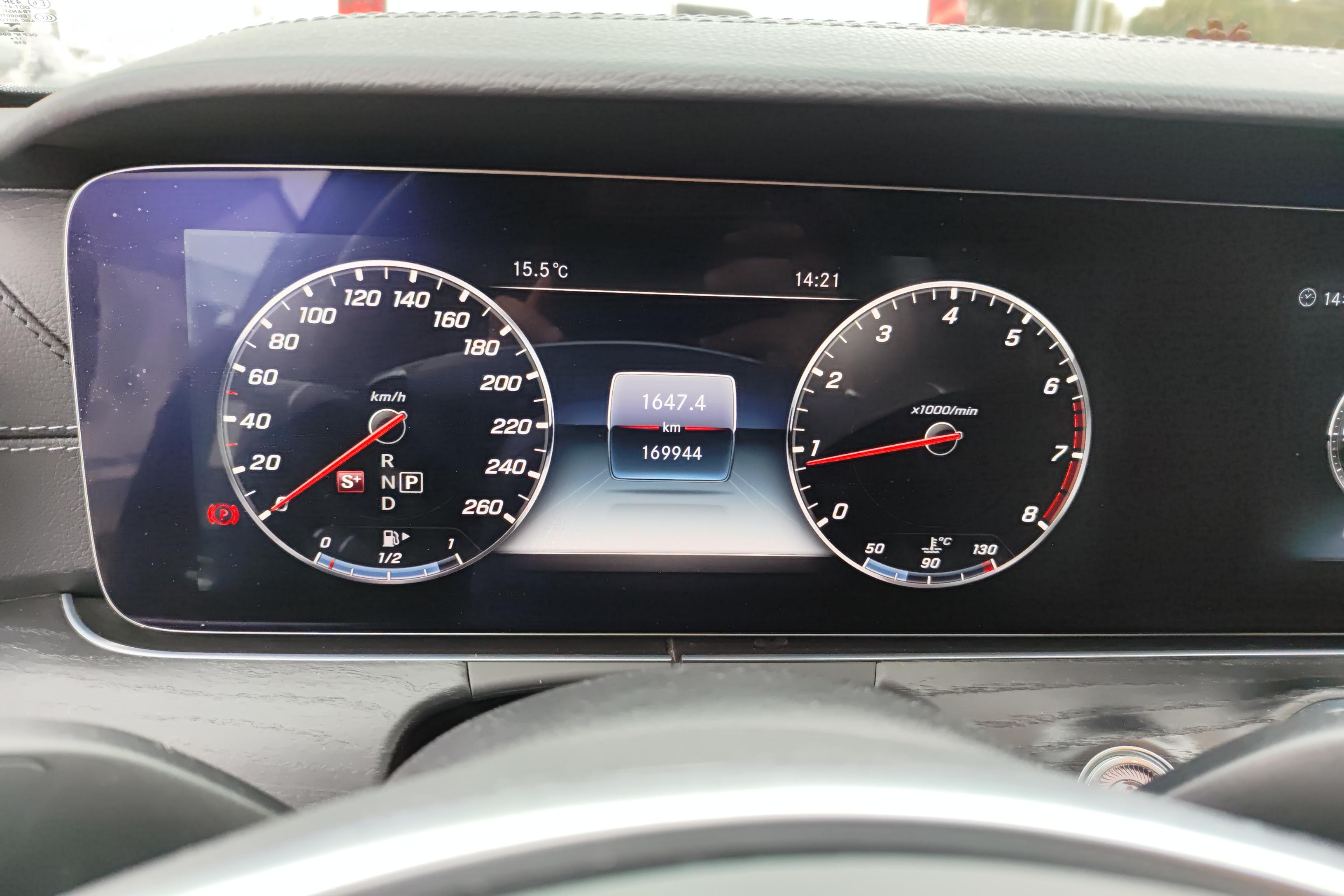 奔驰E级 E300L 2018款 2.0T 自动 后驱 运动豪华型改款 (国Ⅴ) 
