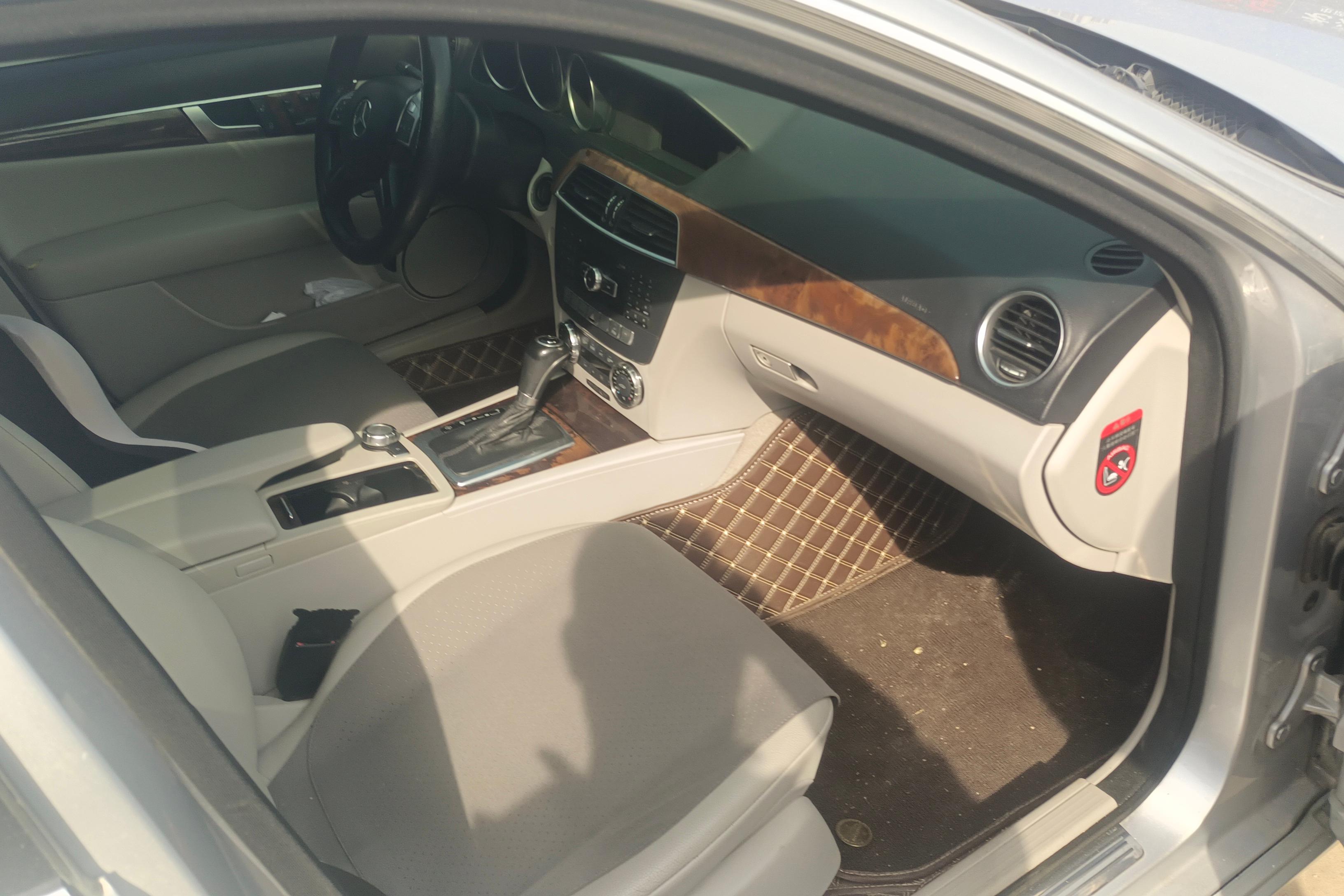 奔驰C级 2011款 1.8T 后驱 优雅型 (国Ⅳ) 