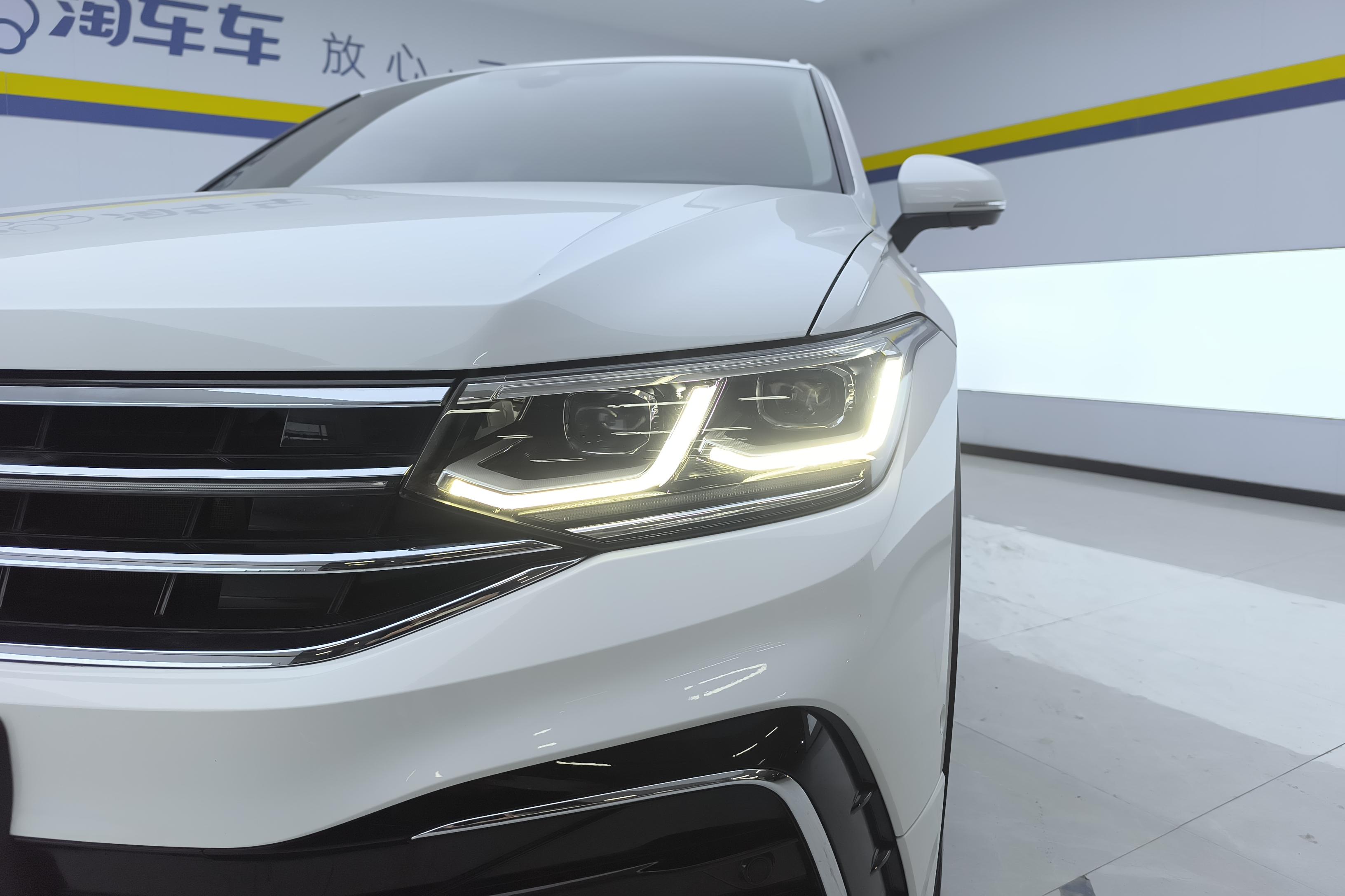大众途观L R-Line 2022款 2.0T 自动 前驱 5座 旗舰版 (国Ⅵ) 