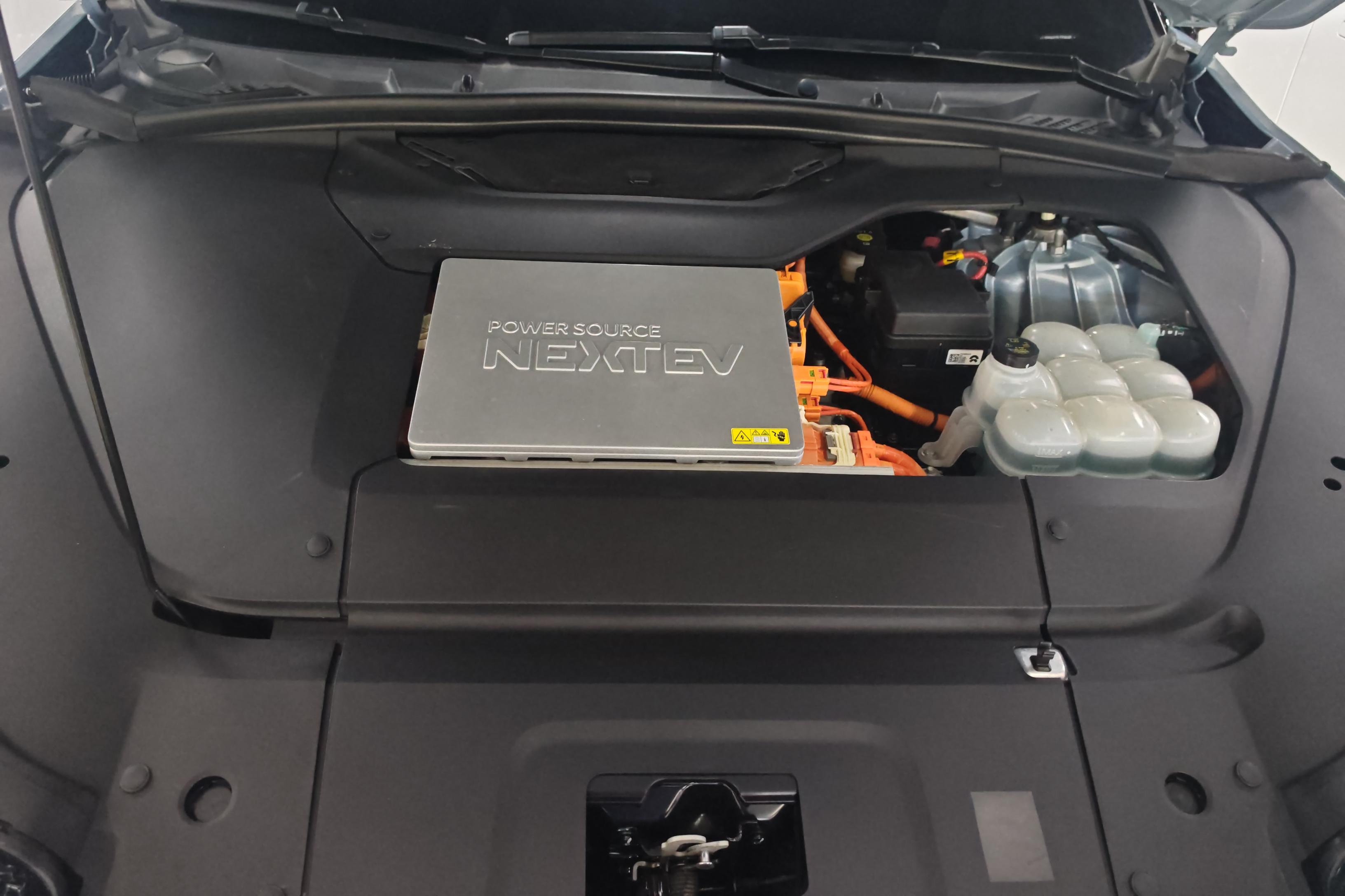 蔚来ES6 2019款 70kWh420km四驱 纯电动 运动版420KM 