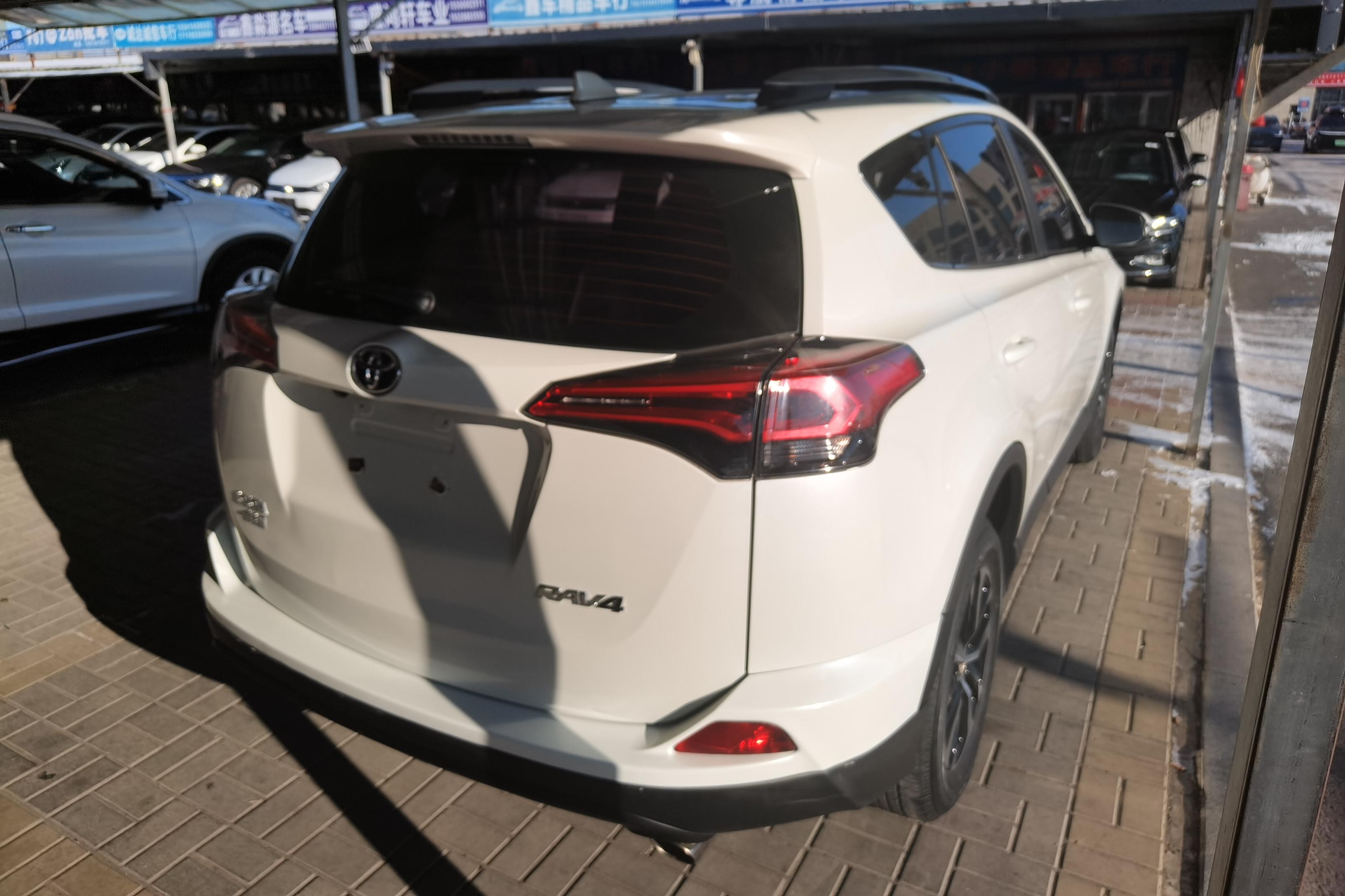 丰田RAV4 2019款 2.0L 自动 前驱 先锋版 (国Ⅵ) 