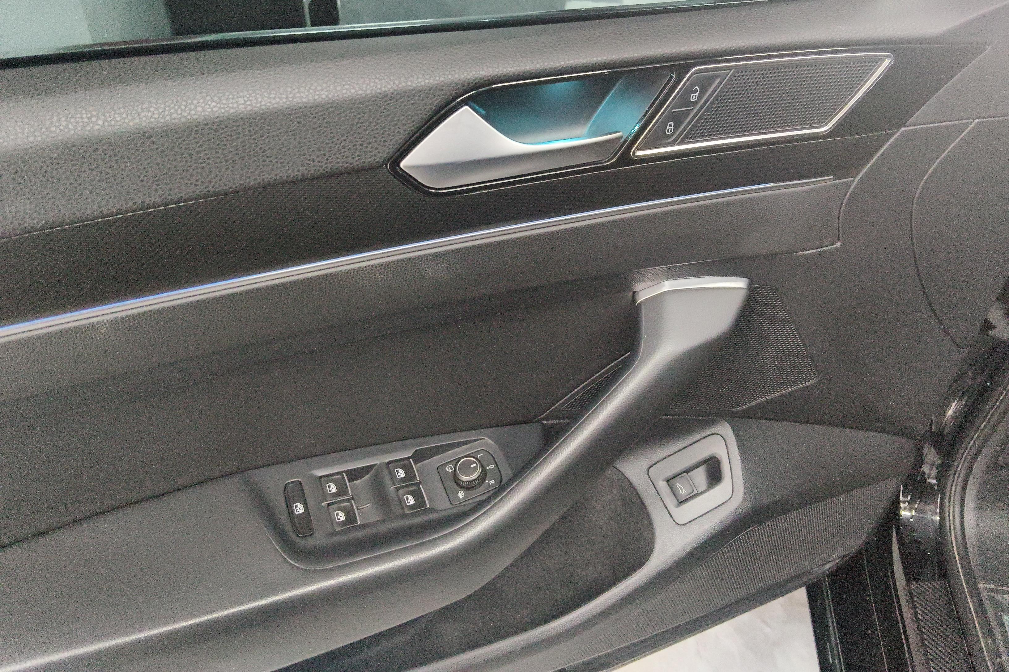 大众迈腾 2020款 2.0T 自动 前驱 330TSI领先型 (国Ⅵ) 