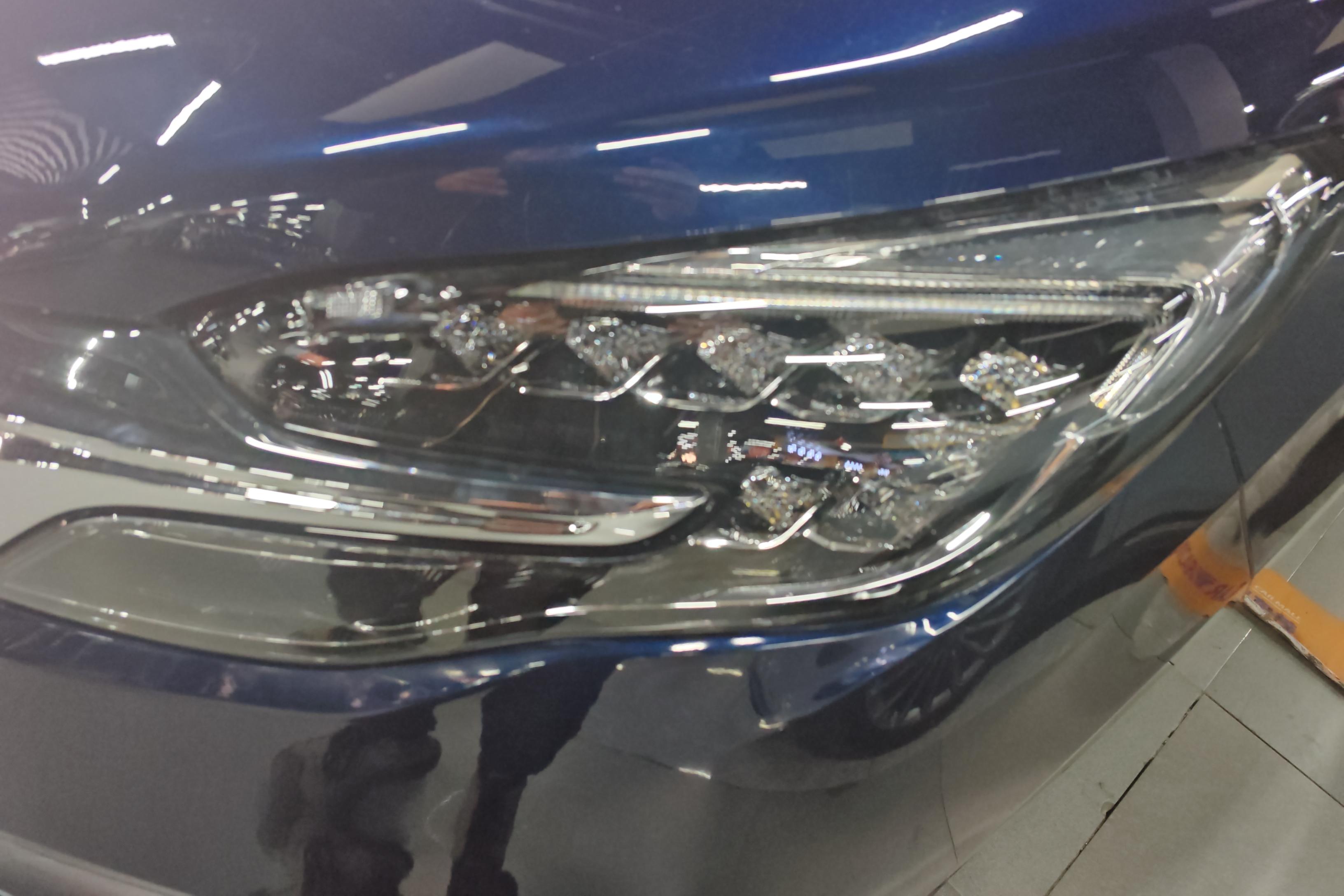 别克GL8 2020款 2.0T 自动 前驱 4座 尊礼版Avenir (国Ⅵ) 